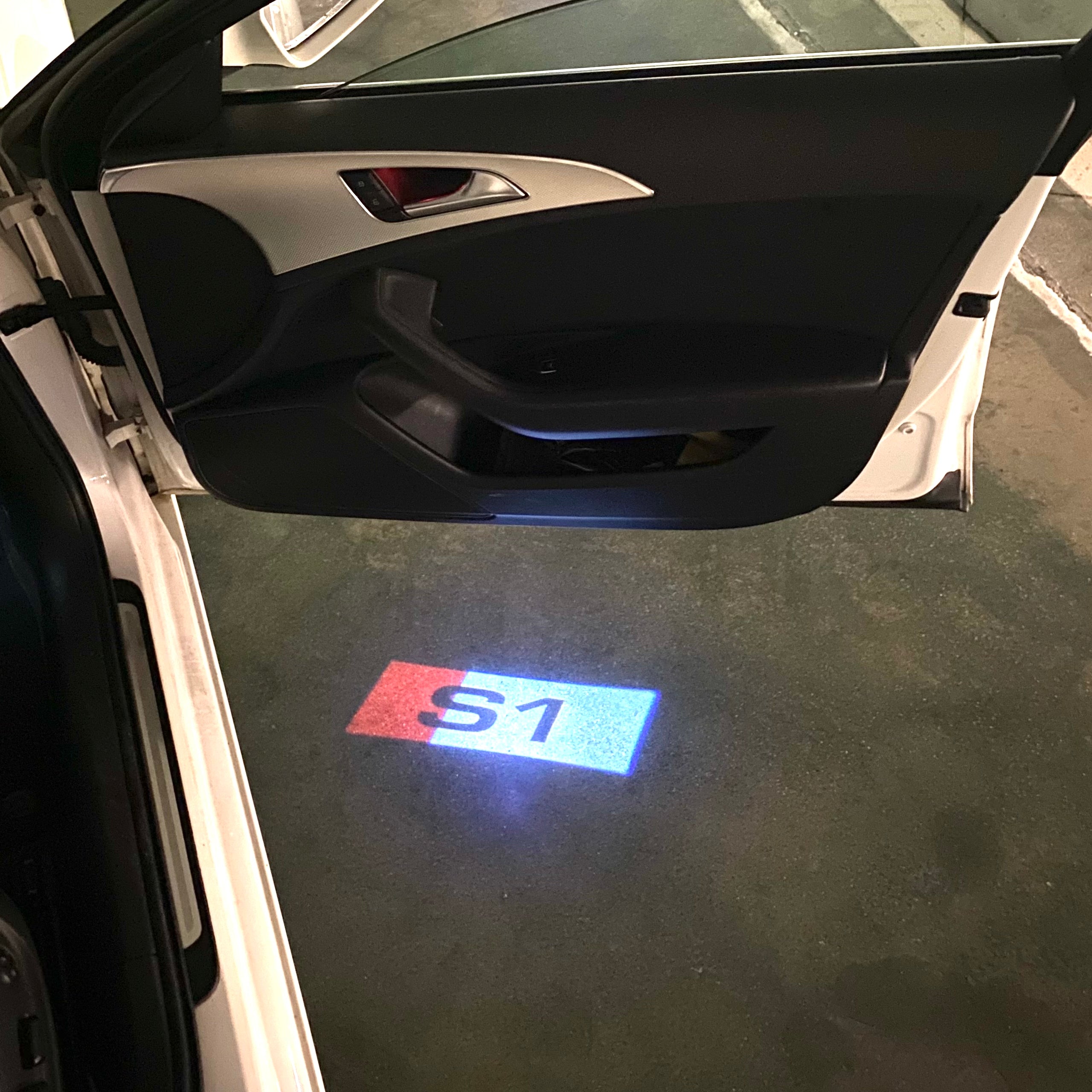 AUDI S1 LOGO PROJECTOT أضواء Nr.127 (الكمية 1 = 2 شعار الأفلام / 2 أضواء الباب)