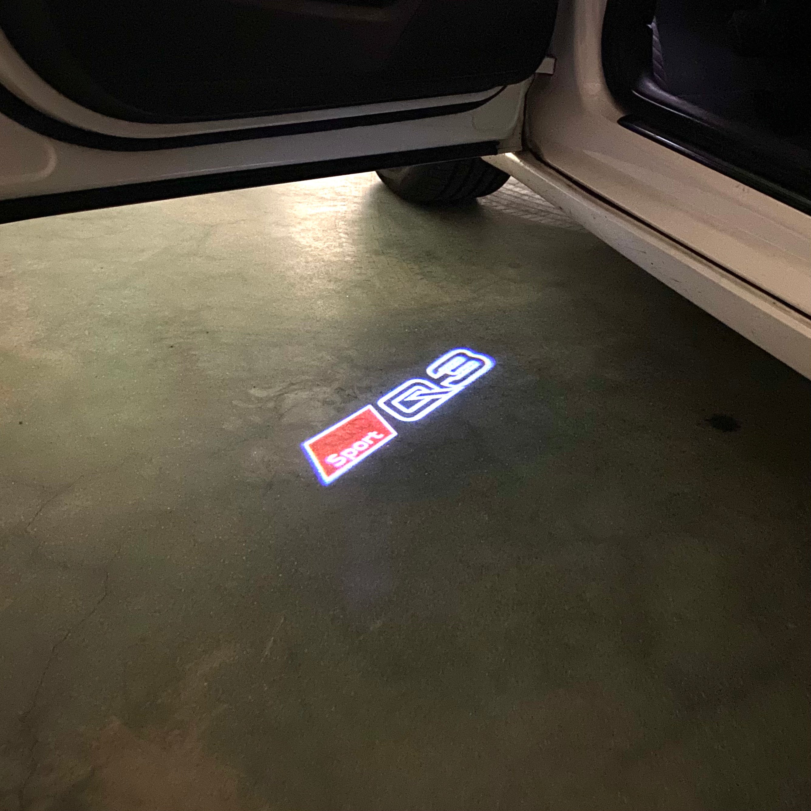 AUDI LOGO PROJECTOT LIGHTS Nr.120 (الكمية 1 = 2 Logo Films /2 أضواء الباب)