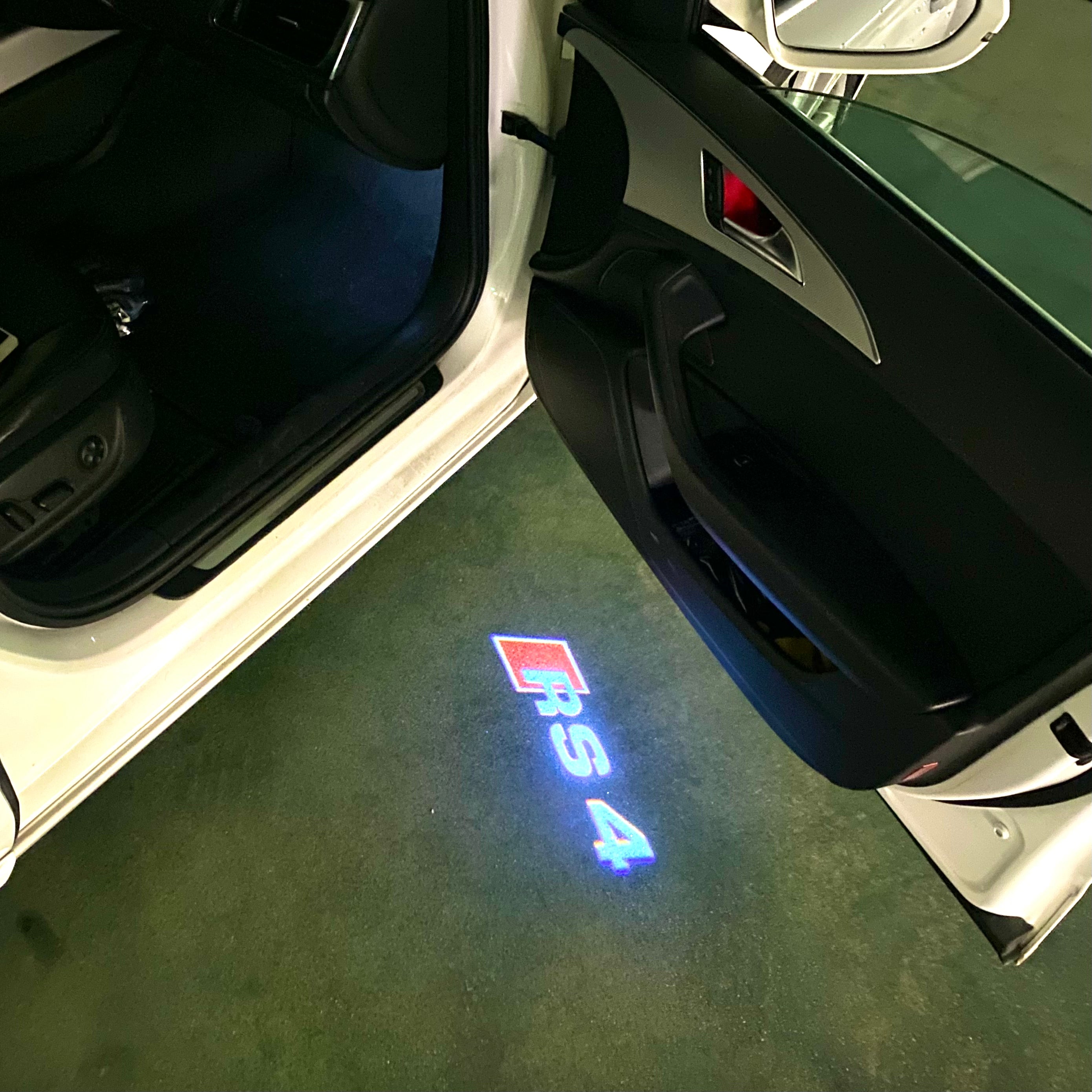 AUDI LOGO PROJECTOT LIGHTS Nr.53 (الكمية 1 = 2 Logo Films /2 أضواء الباب)