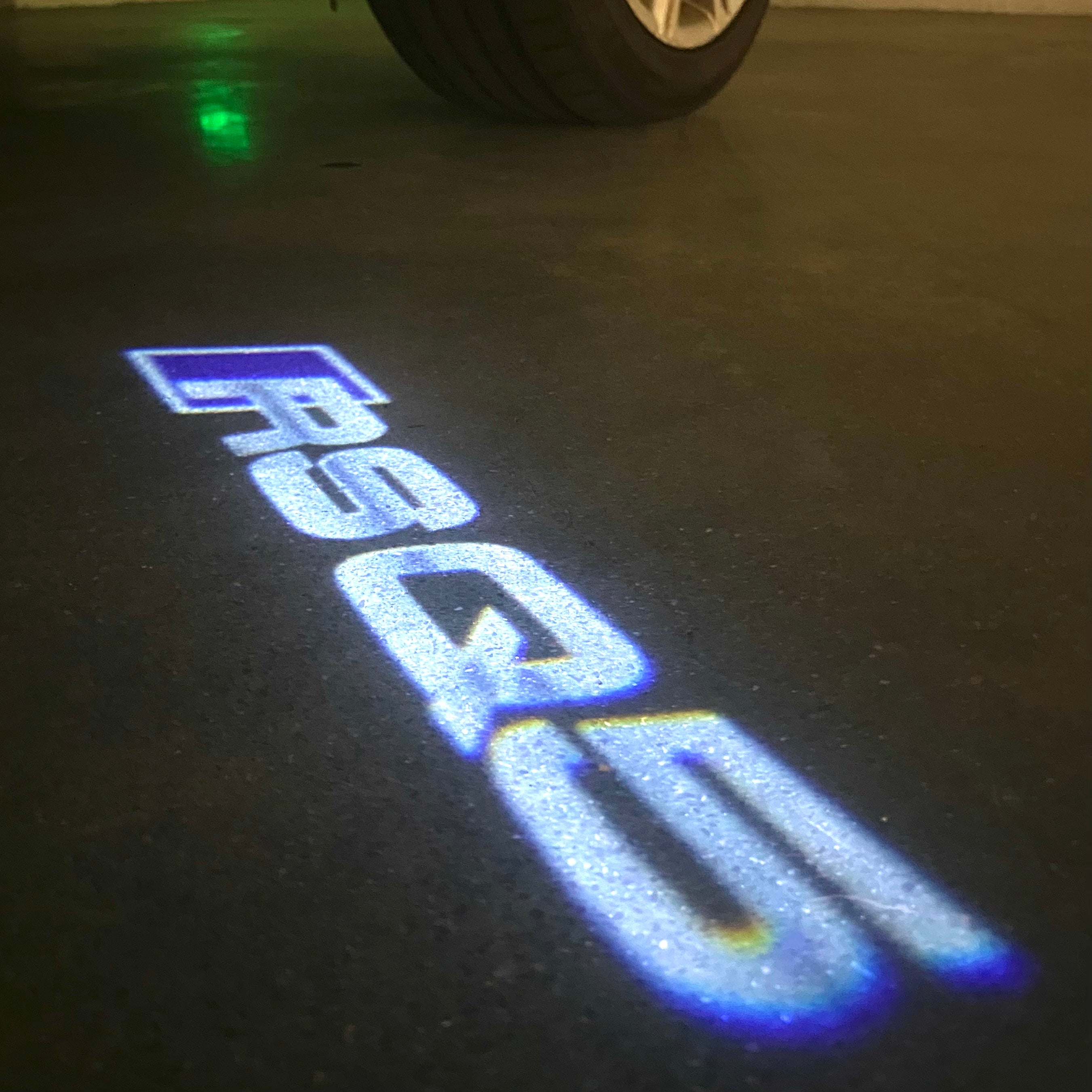 AUDI LOGO PROJECTOT LIGHTS Nr.120 (الكمية 1 = 2 Logo Films /2 أضواء الباب)
