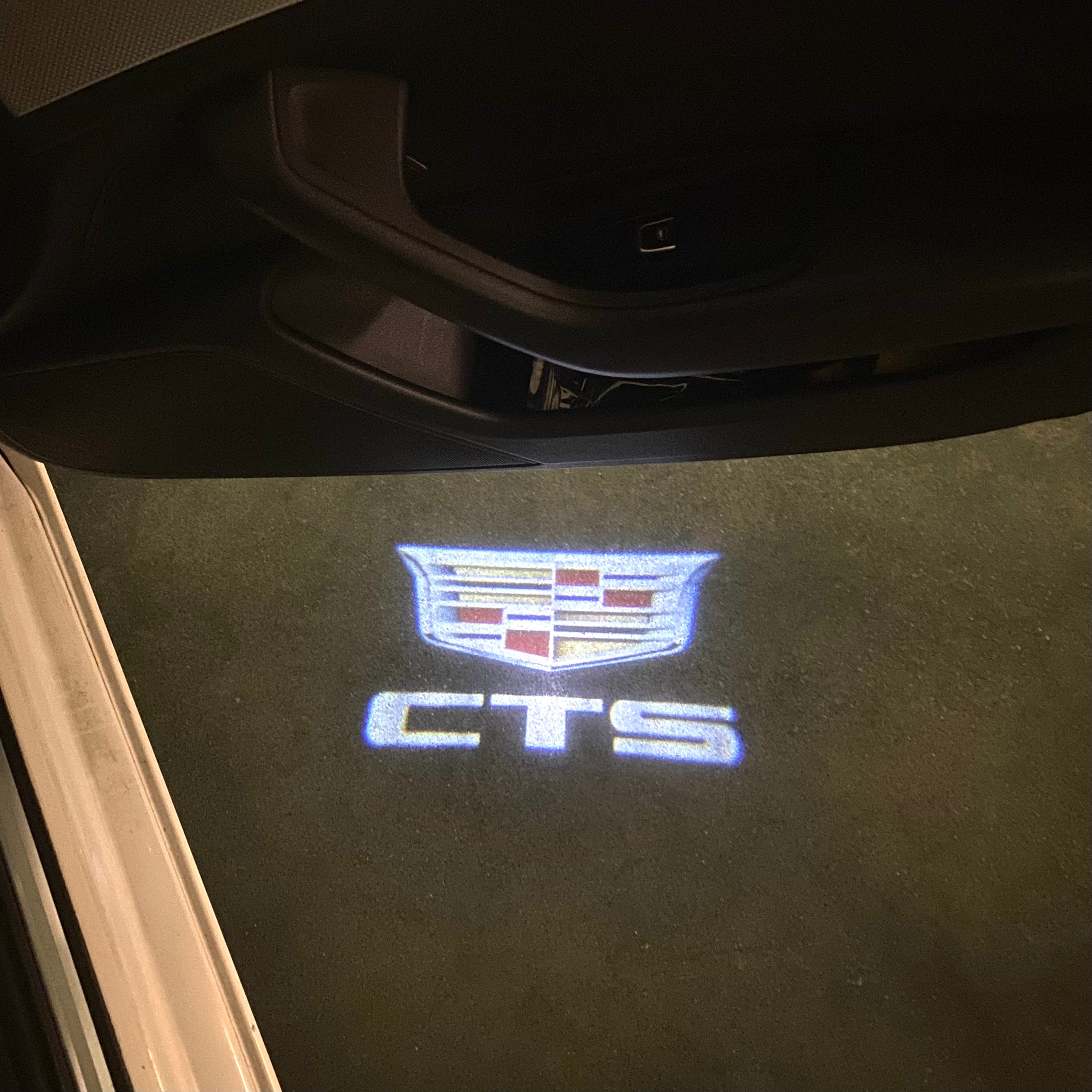 AUDI LOGO PROJECTOT LIGHTS Nr.19 (الكمية 1 = 2 Logo Films /2 أضواء الباب)