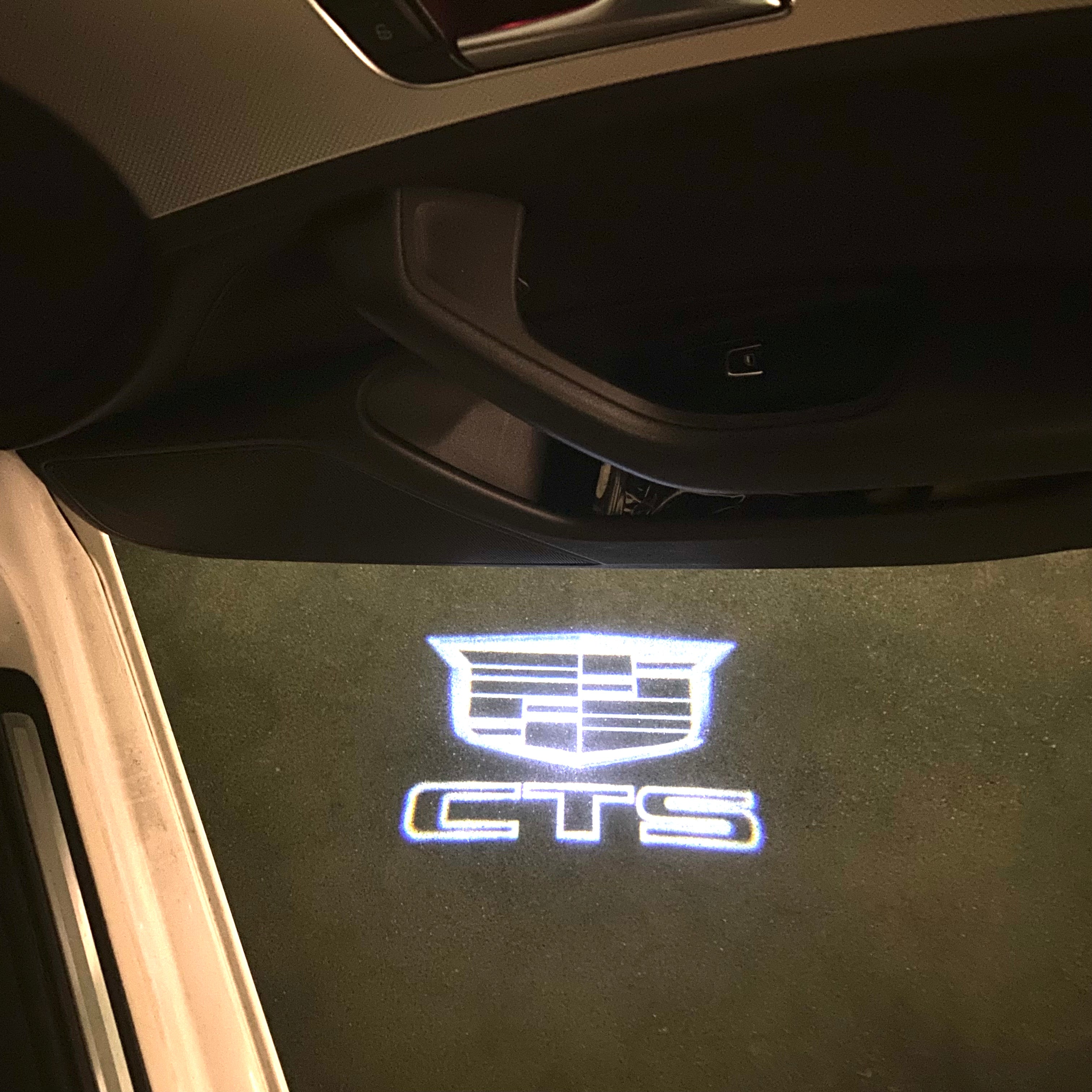 AUDI LOGO PROJECTOT LIGHTS Nr.19 (الكمية 1 = 2 Logo Films /2 أضواء الباب)