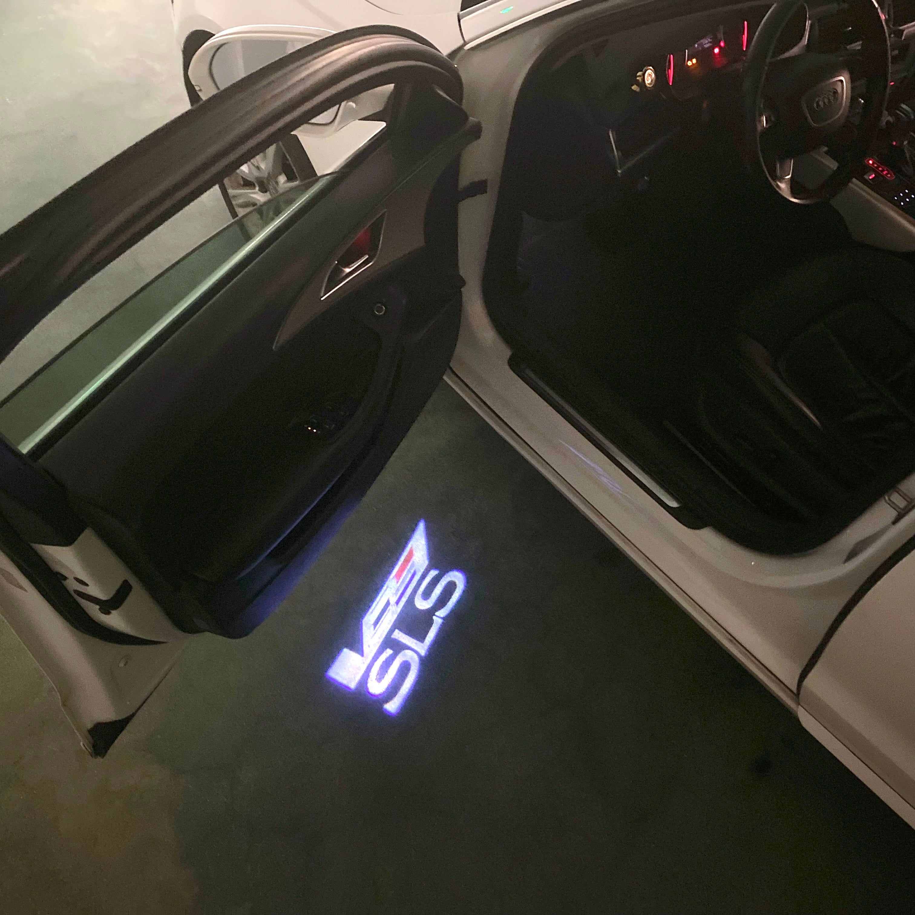 AUDI LOGO PROJECTOT LIGHTS Nr.19 (Menge 1 = 2 Logo Folien /2 Türleuchten)