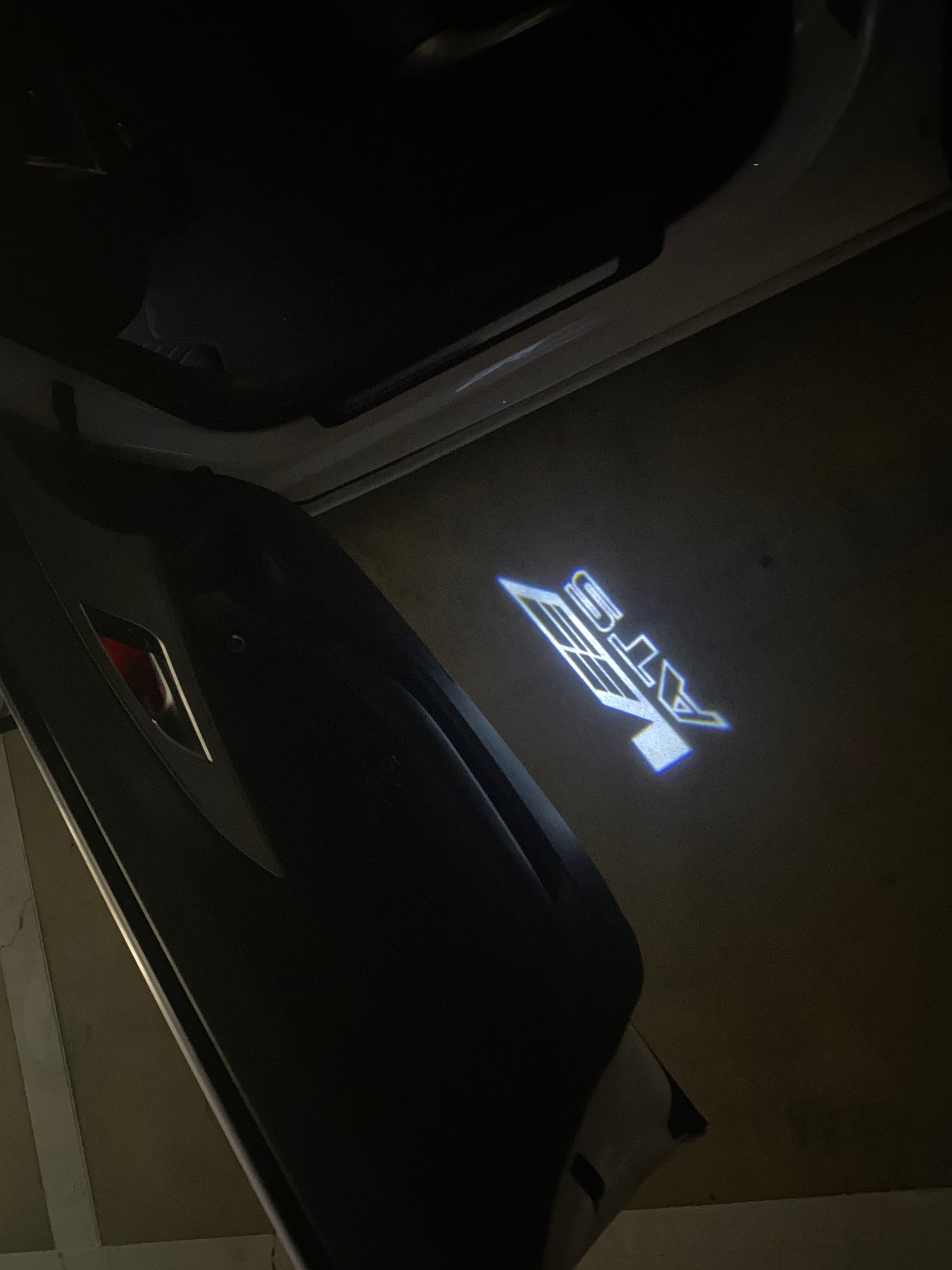 AUDI LOGO PROJECTOT LIGHTS Nr.19 (Menge 1 = 2 Logo Folien /2 Türleuchten)