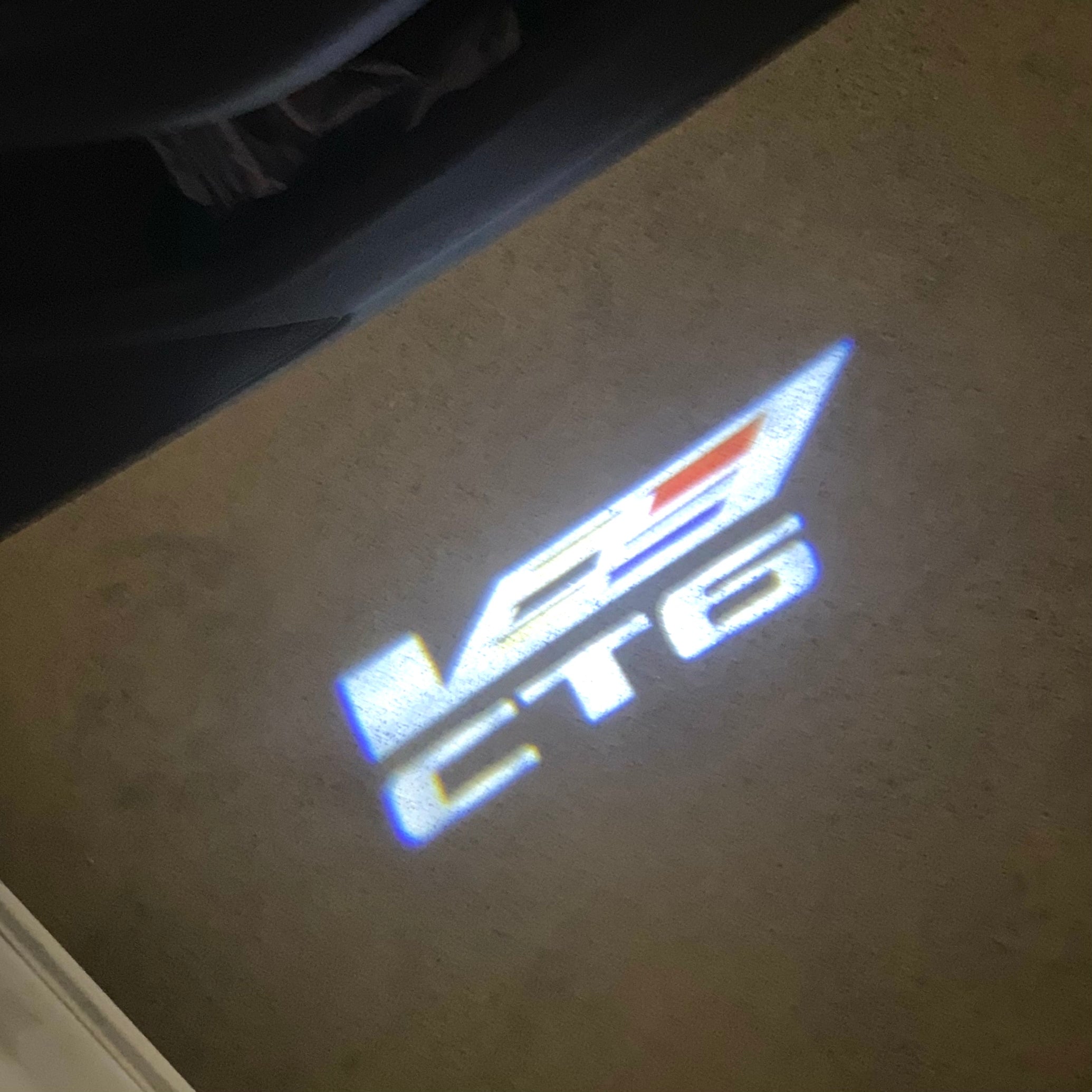 AUDI LOGO PROJECTOT LIGHTS Nr.19 (الكمية 1 = 2 Logo Films /2 أضواء الباب)