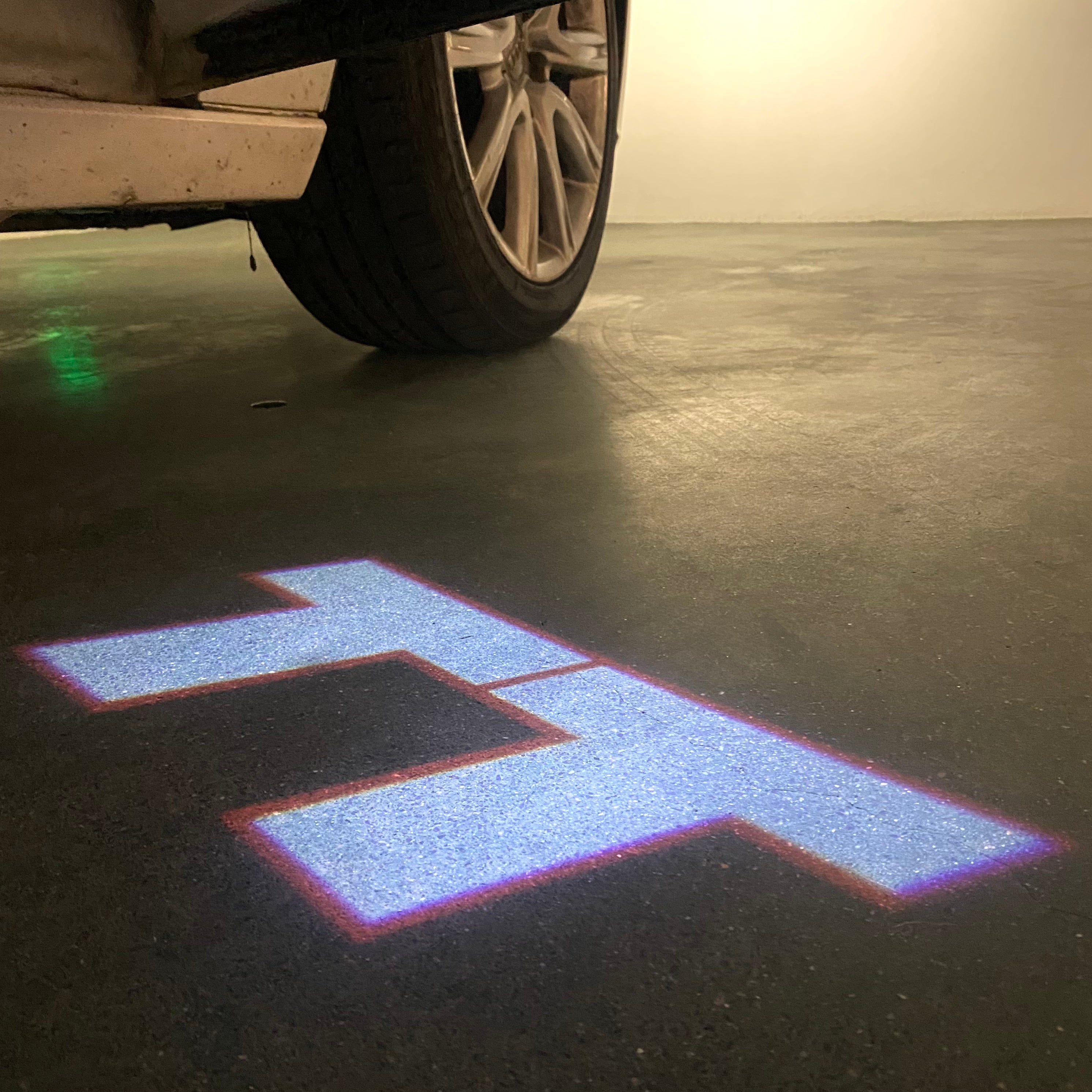 AUDI LOGO PROJECTOT LIGHTS Nr.15 (Menge 1 = 2 Logofolien /2 Türleuchten)