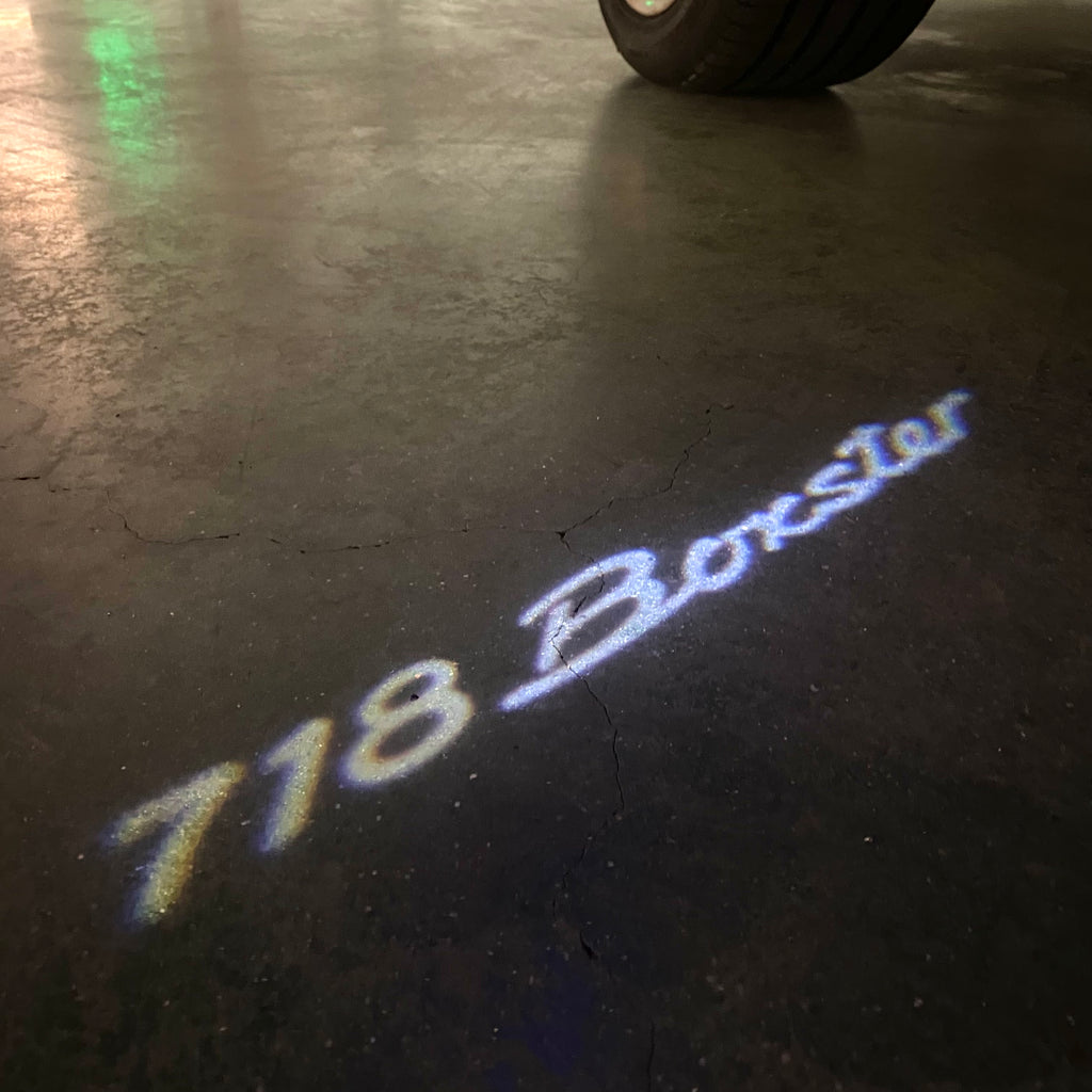 PORSCHE Boxster S LOGO PROJECTOT LIGHTS Nr.17 (quantità 1 = 2 Logo Film / 2 luci porta)