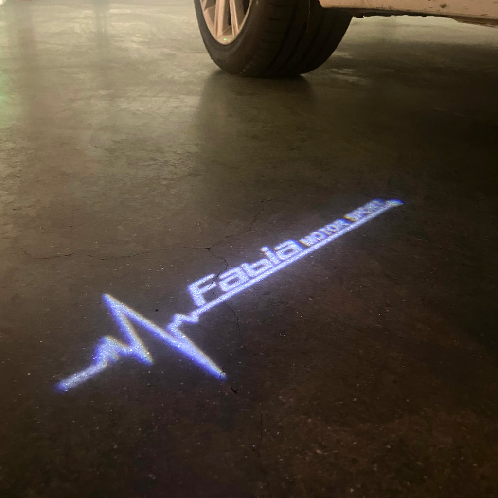 SKODA LOGO PROJECTOT LIGHTS Nr.81 (cantidad 1 = 1 juego/2 luces de puerta)