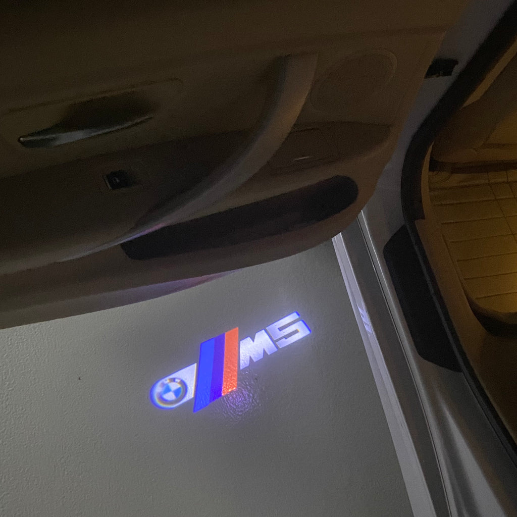 LUCES DE PROYECTOR DEL LOGOTIPO BMW M3 Nr.24 (cantidad 1 = 1 juegos / 2 luces de puerta)