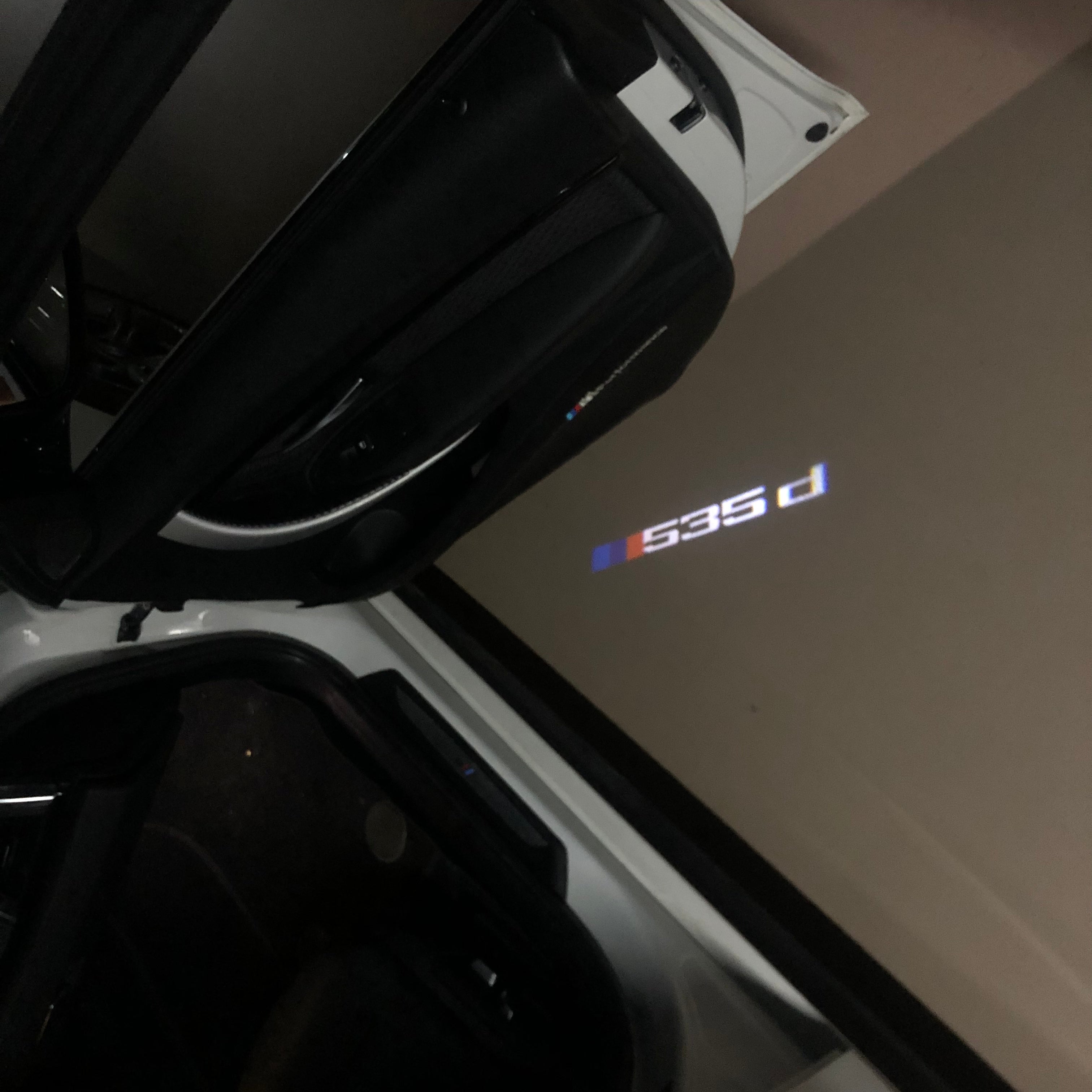 LUCES DE PROYECTOR DEL LOGOTIPO BMW M3 Nr.24 (cantidad 1 = 1 juegos / 2 luces de puerta)