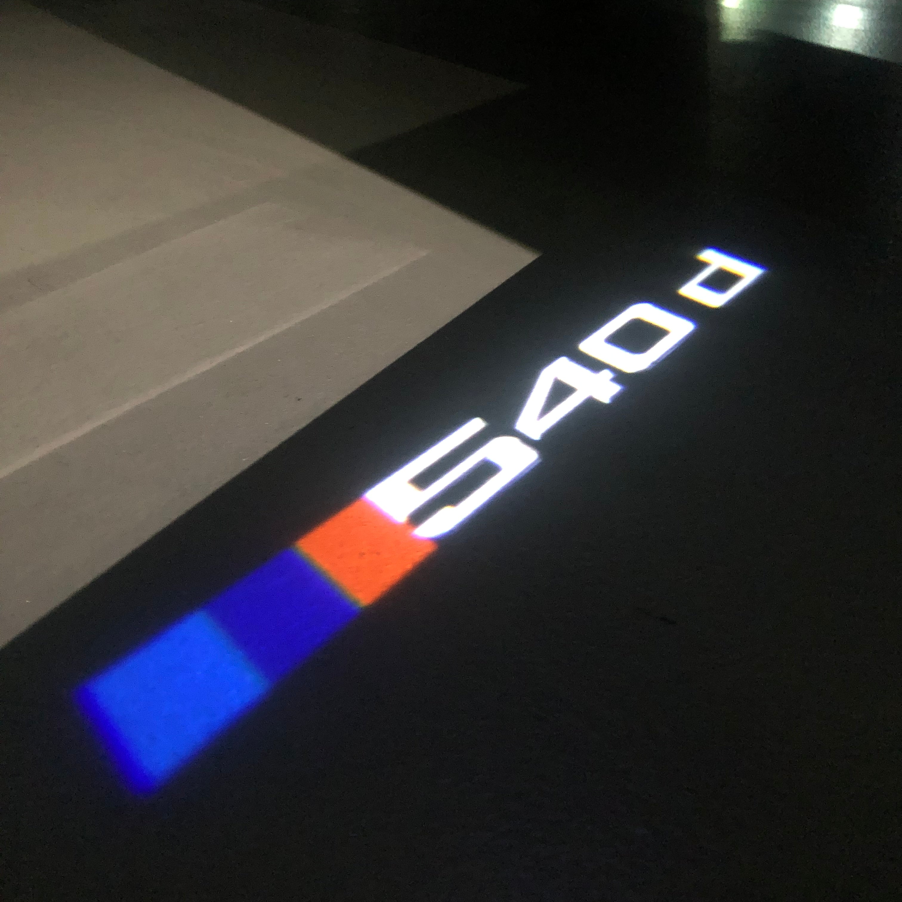 LUCES DE PROYECTOR DEL LOGOTIPO BMW M3 Nr.24 (cantidad 1 = 1 juegos / 2 luces de puerta)