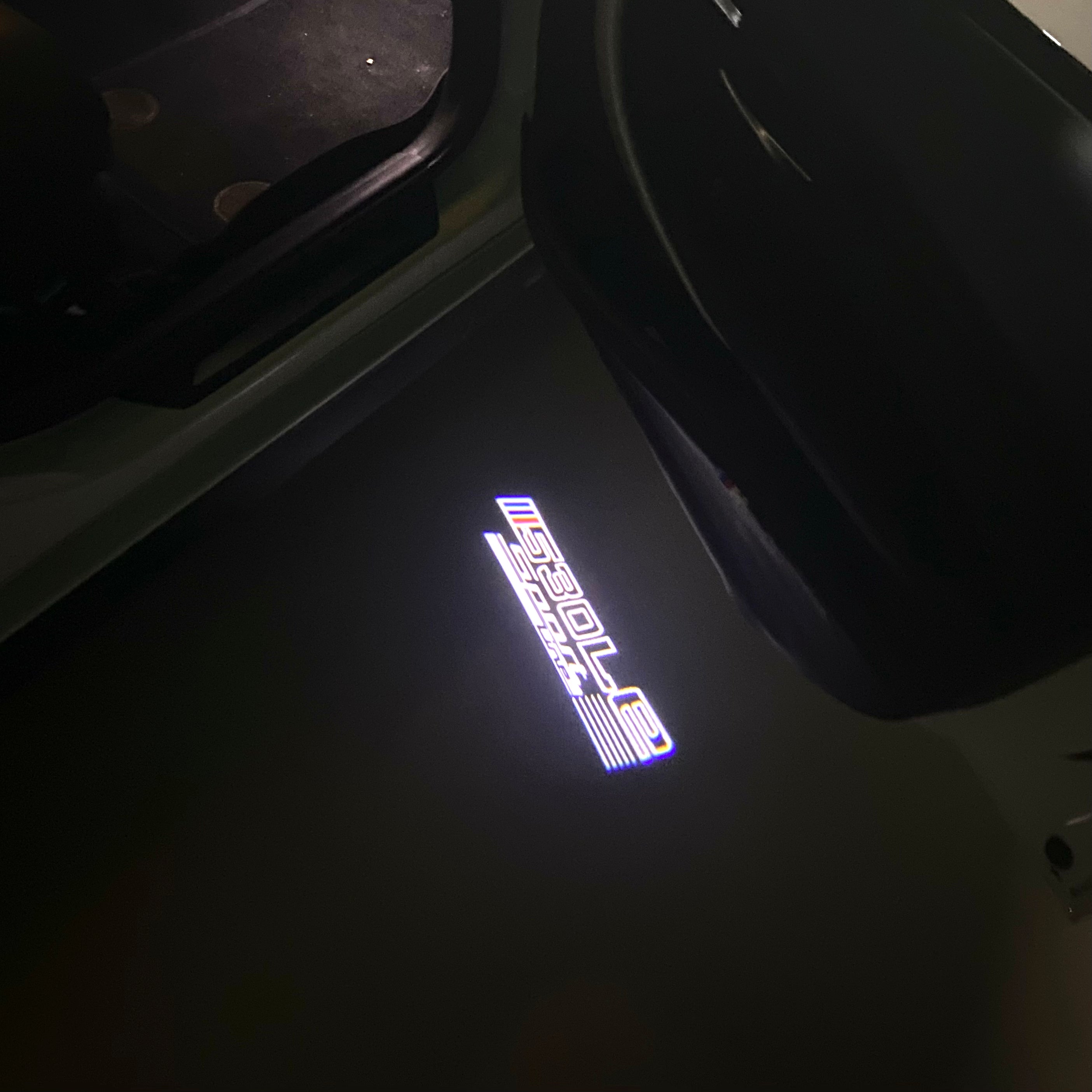 LUCES DE PROYECTOR DEL LOGOTIPO BMW M3 Nr.24 (cantidad 1 = 1 juegos / 2 luces de puerta)