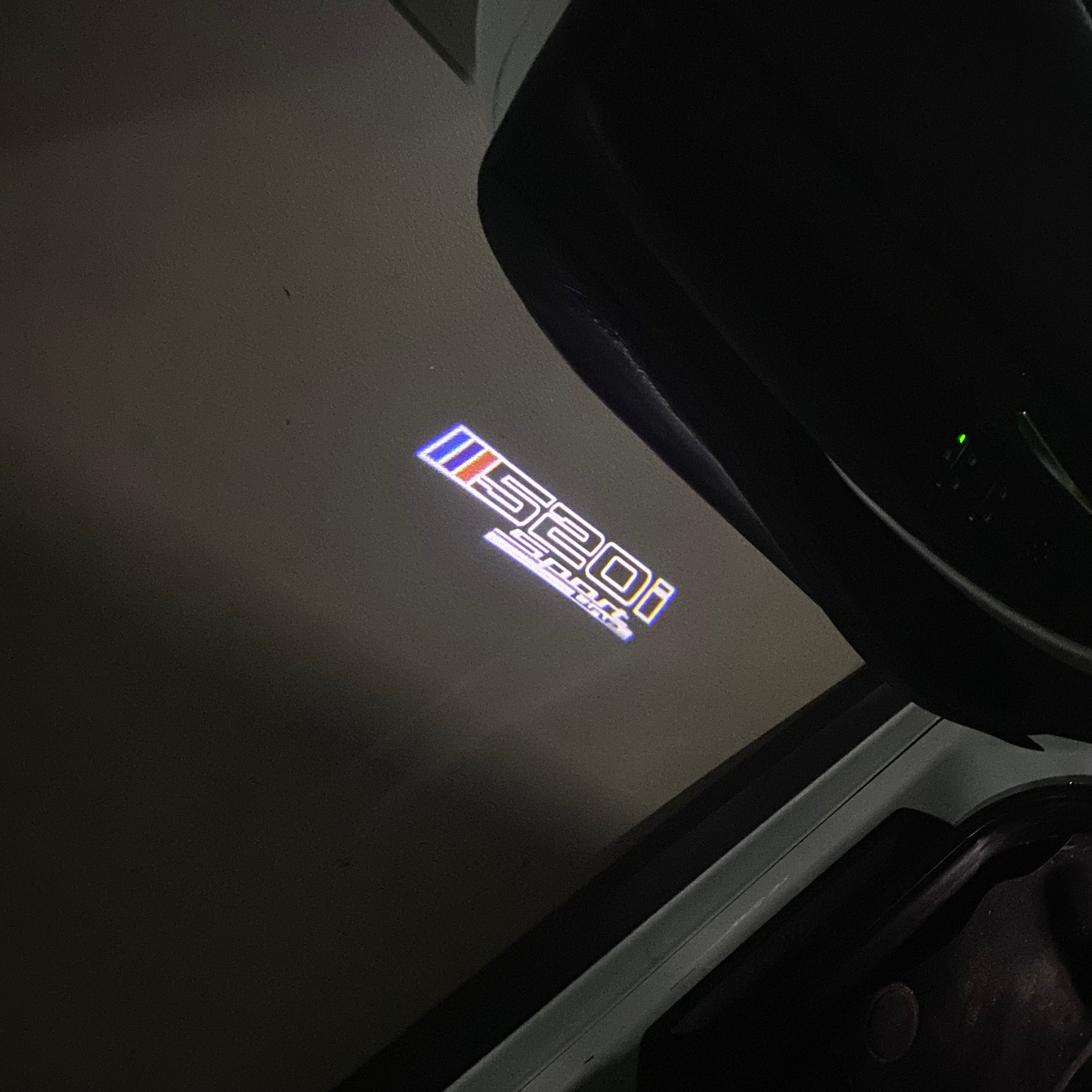 LUCES DE PROYECTOR DEL LOGOTIPO BMW M3 Nr.24 (cantidad 1 = 1 juegos / 2 luces de puerta)