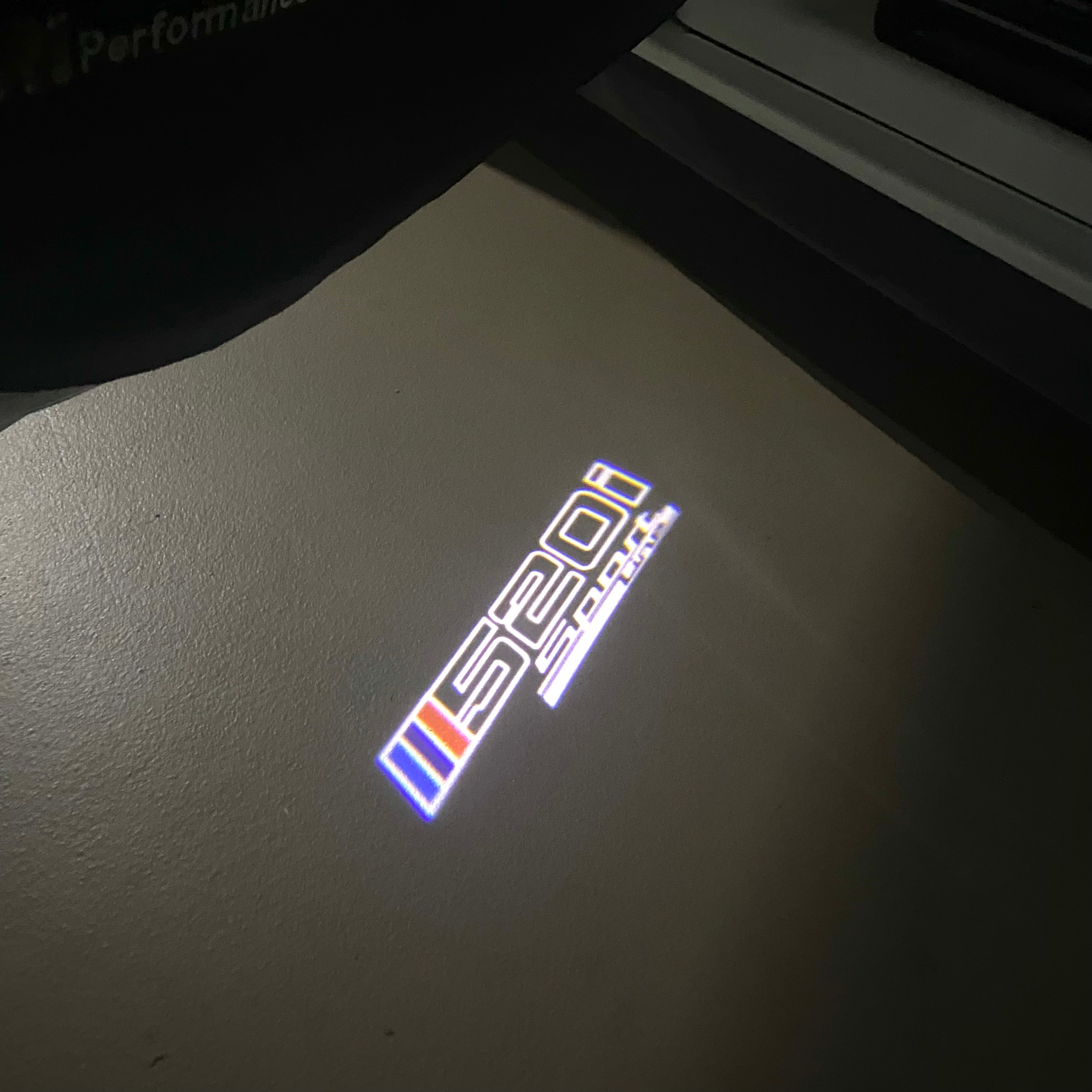 LUCES DE PROYECTOR DEL LOGOTIPO BMW M3 Nr.24 (cantidad 1 = 1 juegos / 2 luces de puerta)