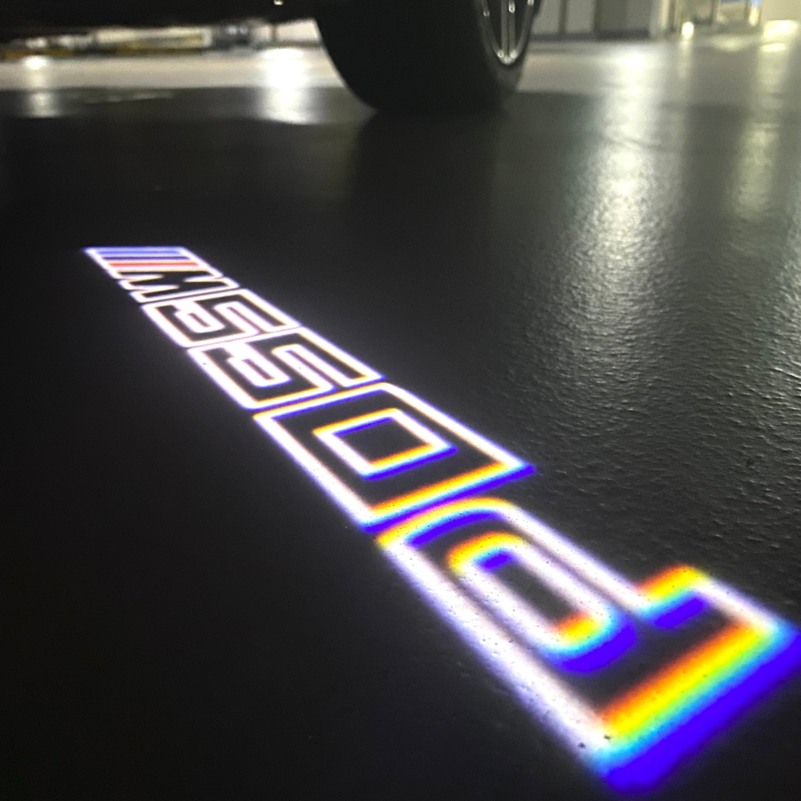 LUCES DE PROYECTOR DEL LOGOTIPO BMW M3 Nr.24 (cantidad 1 = 1 juegos / 2 luces de puerta)