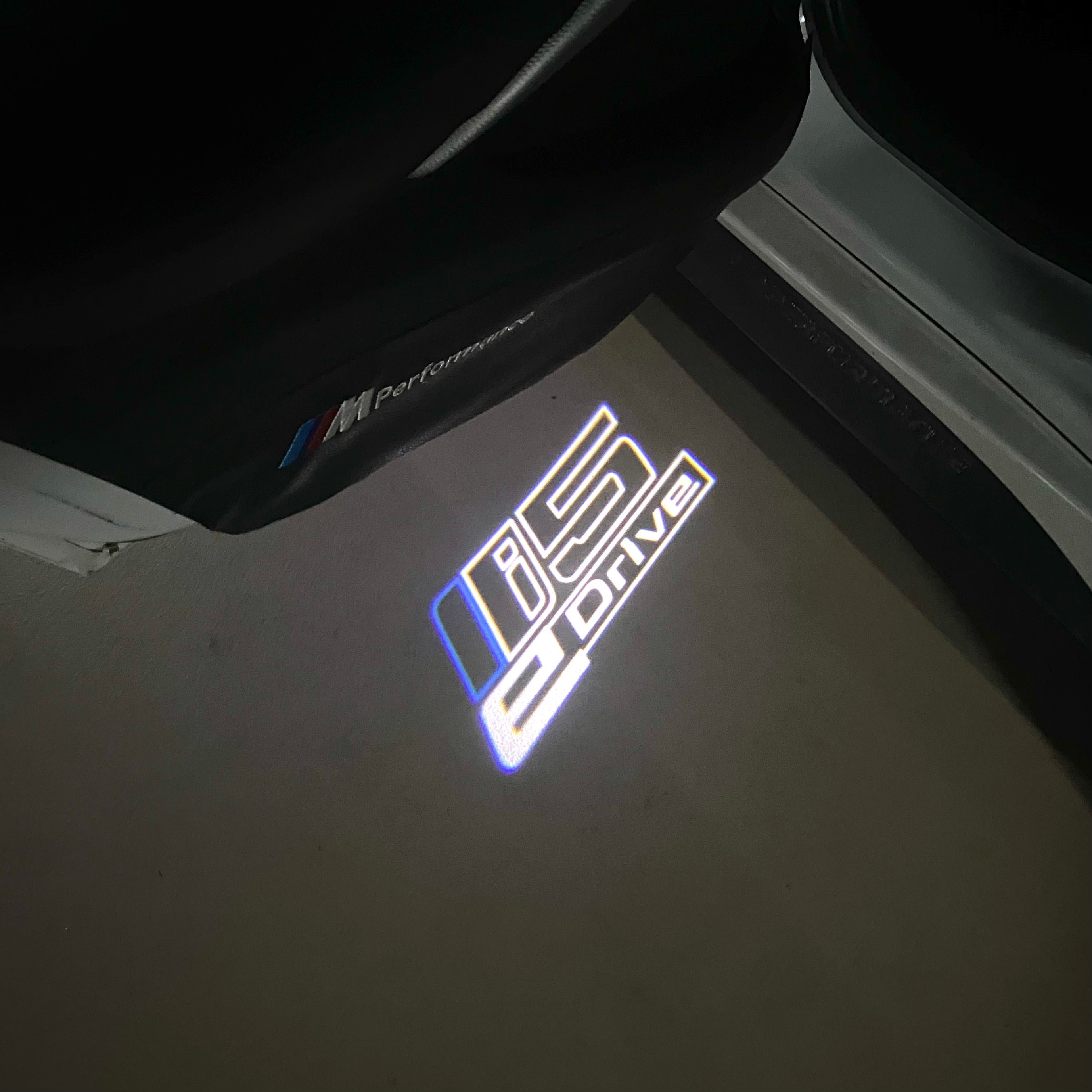 LUCES DE PROYECTOR DEL LOGOTIPO BMW M3 Nr.24 (cantidad 1 = 1 juegos / 2 luces de puerta)