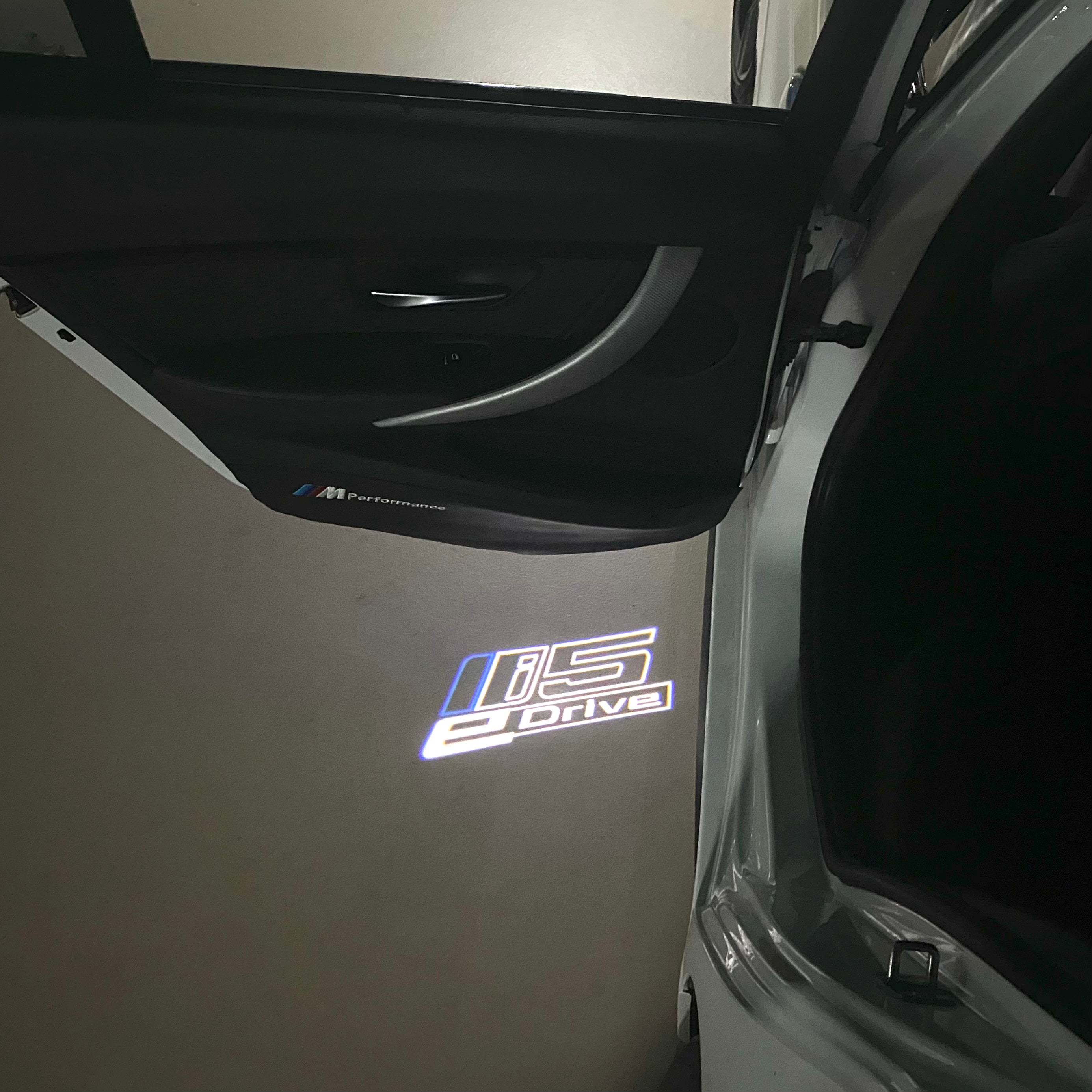 LUCES DE PROYECTOR DEL LOGOTIPO BMW M3 Nr.24 (cantidad 1 = 1 juegos / 2 luces de puerta)
