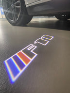 ÉCLAIRAGE DE PROJECTEUR BMW M3 LOGO Nr.24 (quantité 1 = 1 jeux / 2 feux de porte)