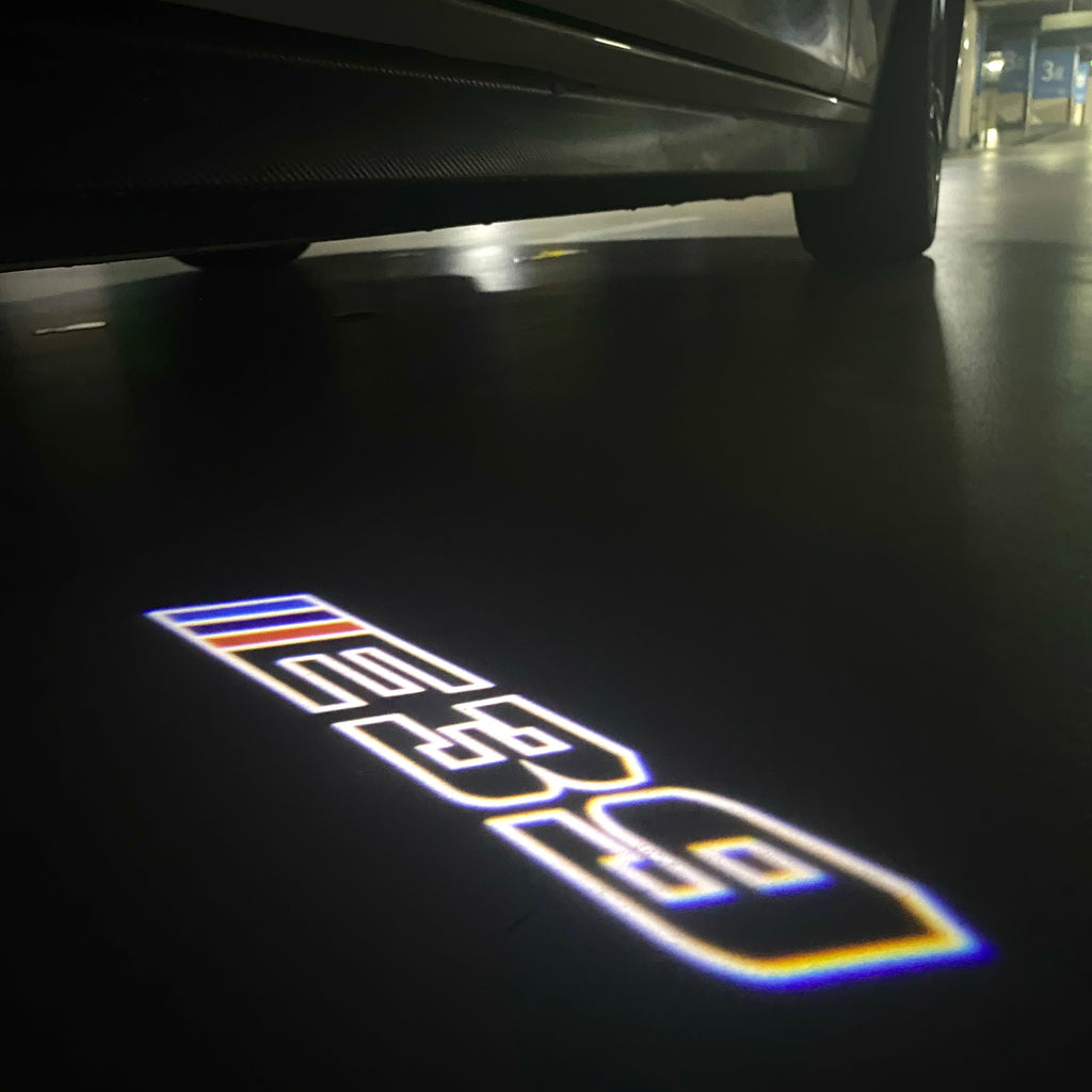 LUCES DE PROYECTOR DEL LOGOTIPO BMW M3 Nr.24 (cantidad 1 = 1 juegos / 2 luces de puerta)
