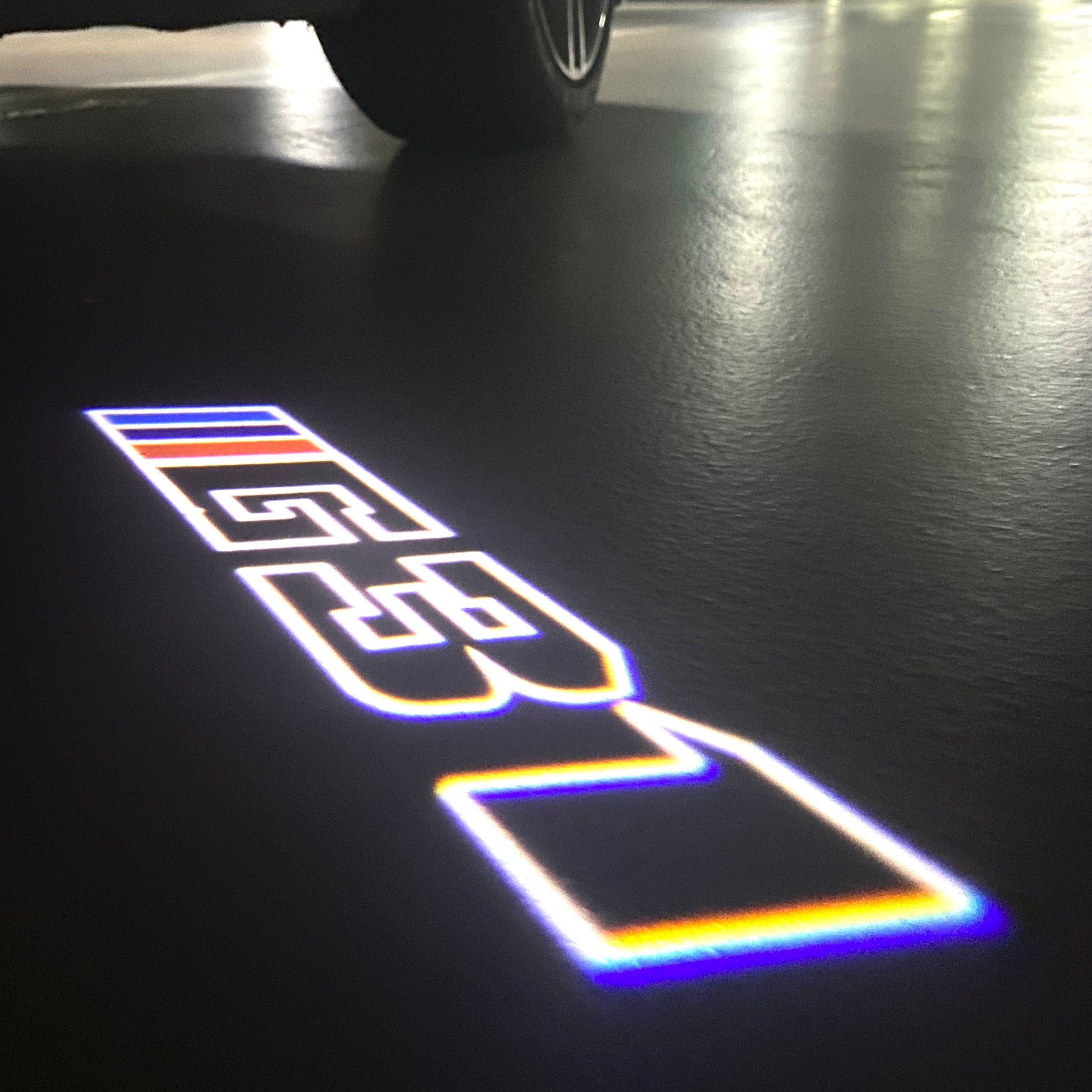 LUCES DE PROYECTOR DEL LOGOTIPO BMW M3 Nr.24 (cantidad 1 = 1 juegos / 2 luces de puerta)