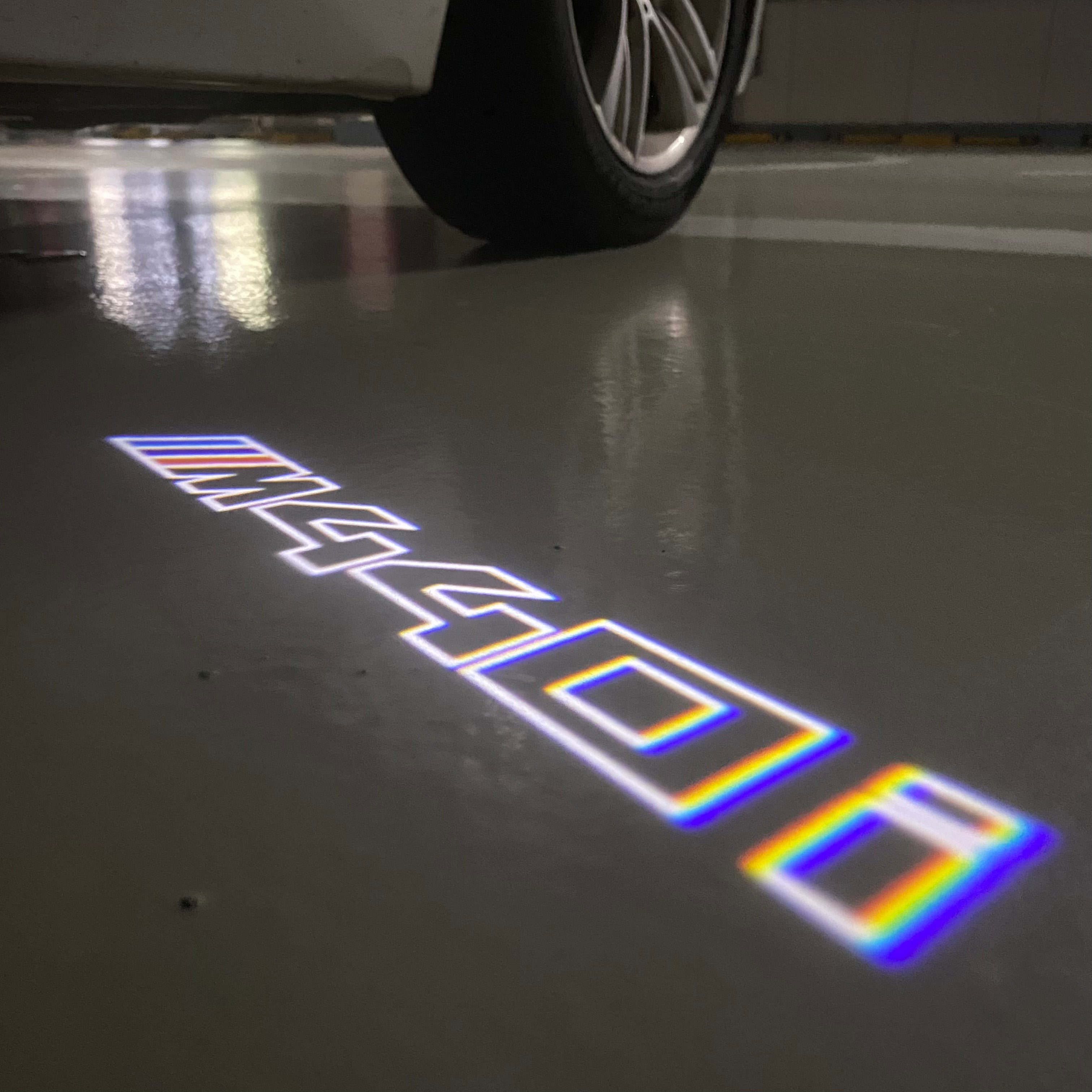 ÉCLAIRAGE DE PROJECTEUR BMW M3 LOGO Nr.24 (quantité 1 = 1 jeux / 2 feux de porte)