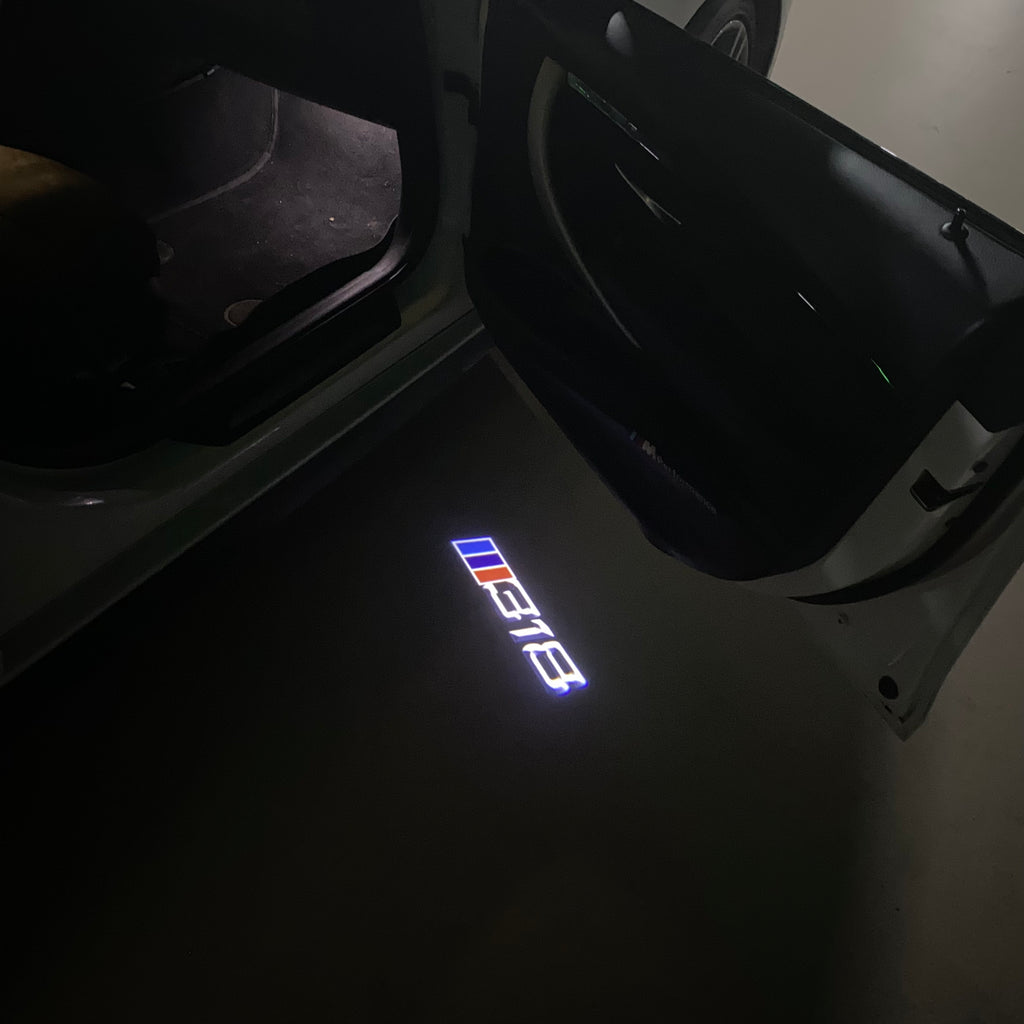 ÉCLAIRAGE DE PROJECTEUR BMW M3 LOGO Nr.24 (quantité 1 = 1 jeux / 2 feux de porte)