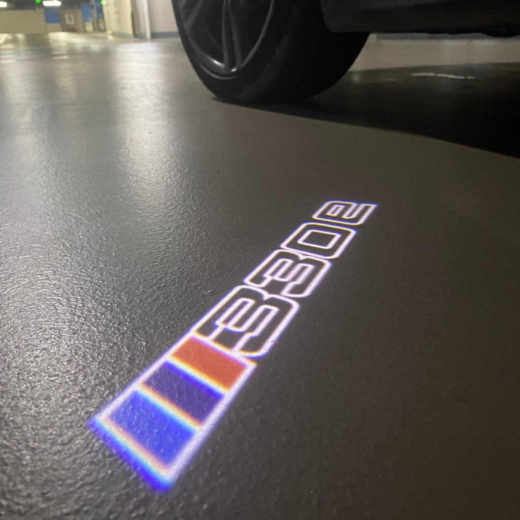 LUCES DE PROYECTOR DEL LOGOTIPO BMW M3 Nr.24 (cantidad 1 = 1 juegos / 2 luces de puerta)