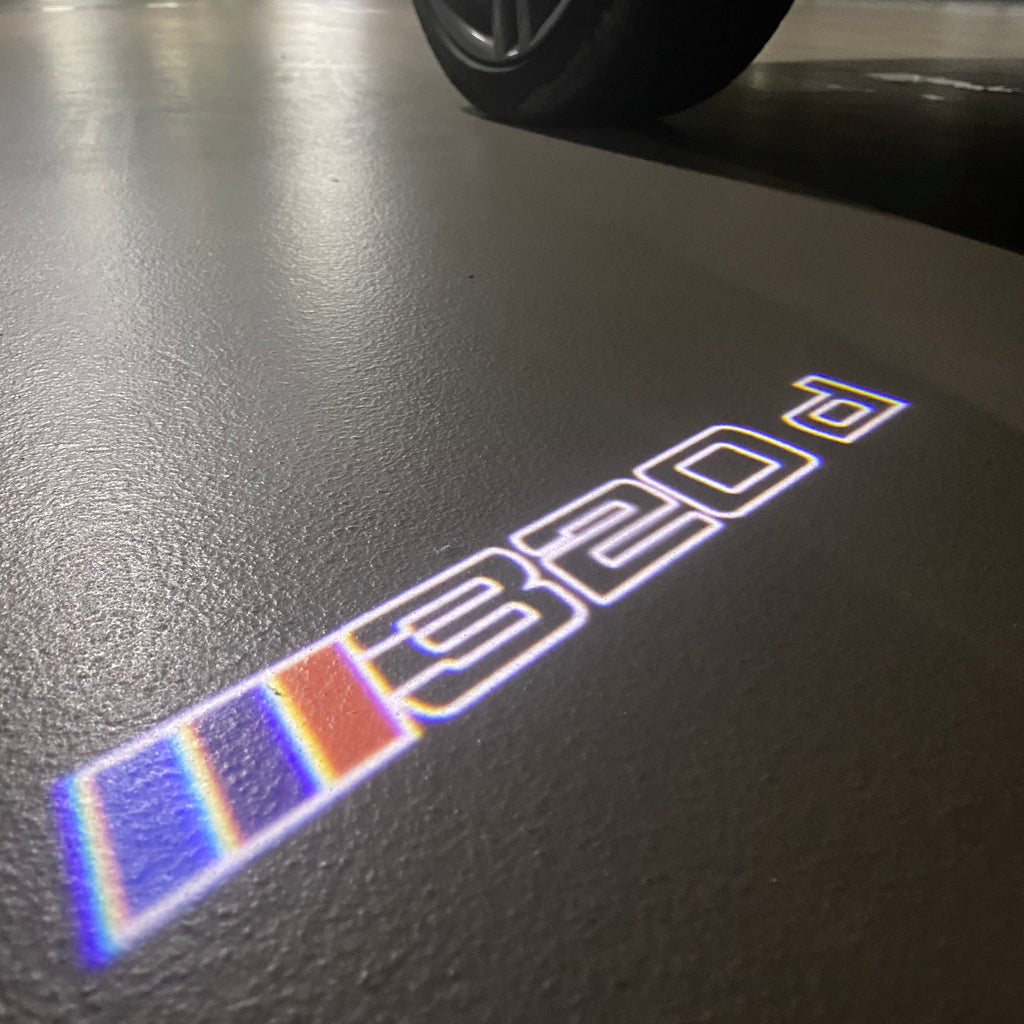 ÉCLAIRAGE DE PROJECTEUR BMW M3 LOGO Nr.24 (quantité 1 = 1 jeux / 2 feux de porte)