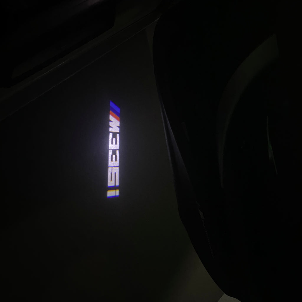 ÉCLAIRAGE DE PROJECTEUR BMW M3 LOGO Nr.24 (quantité 1 = 1 jeux / 2 feux de porte)