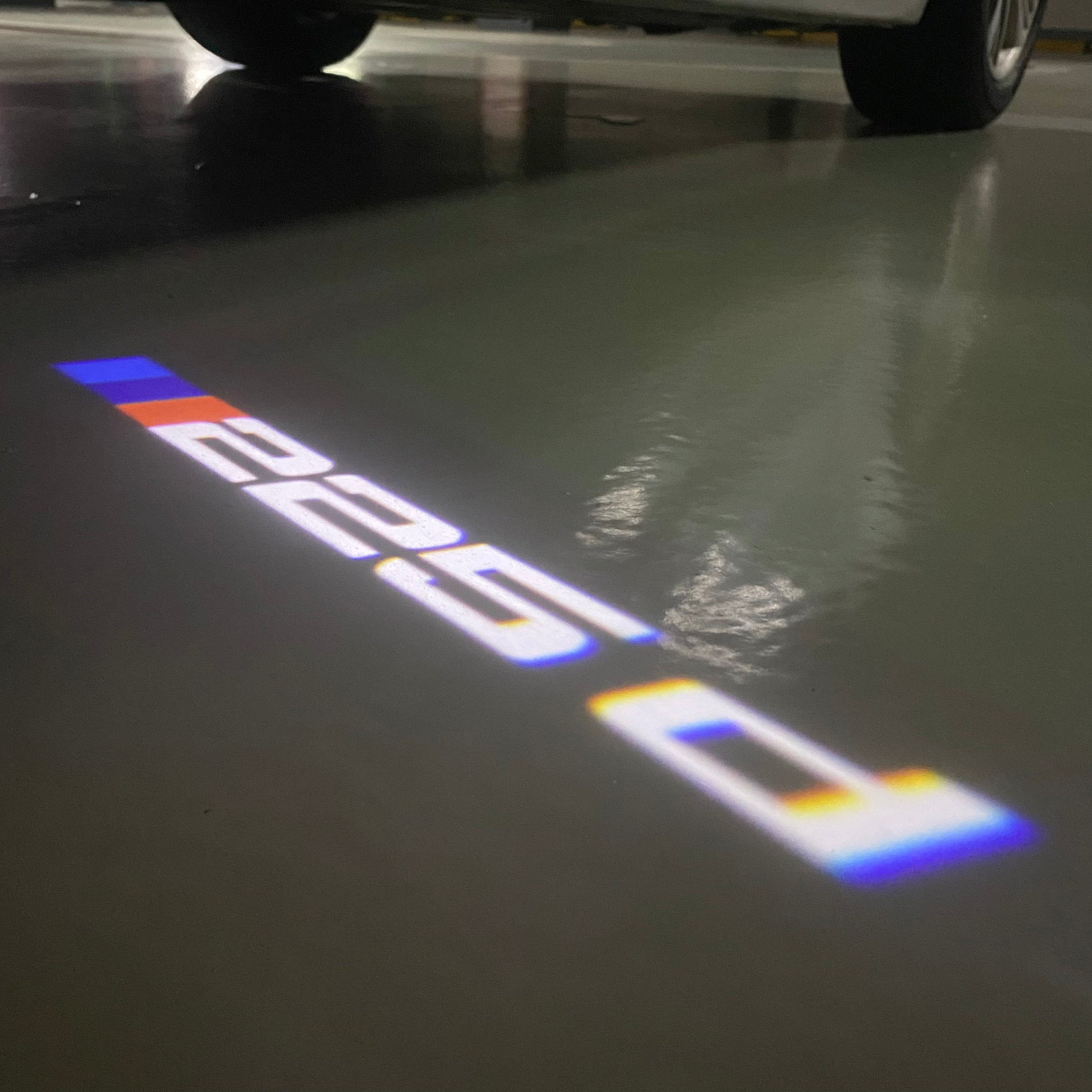 LUCES DE PROYECTOR DEL LOGOTIPO BMW M3 Nr.24 (cantidad 1 = 1 juegos / 2 luces de puerta)