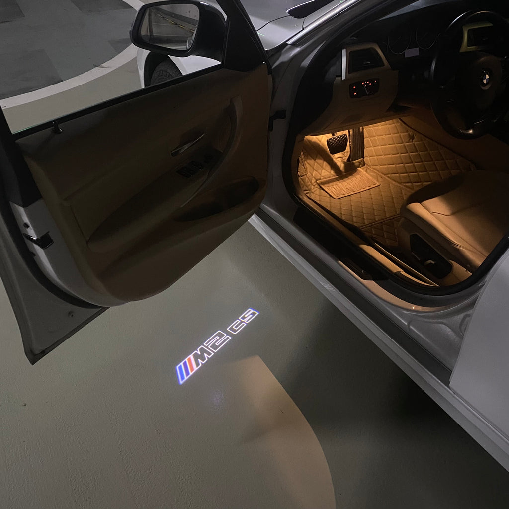 LUCES DE PROYECTOR DEL LOGOTIPO BMW M3 Nr.24 (cantidad 1 = 1 juegos / 2 luces de puerta)