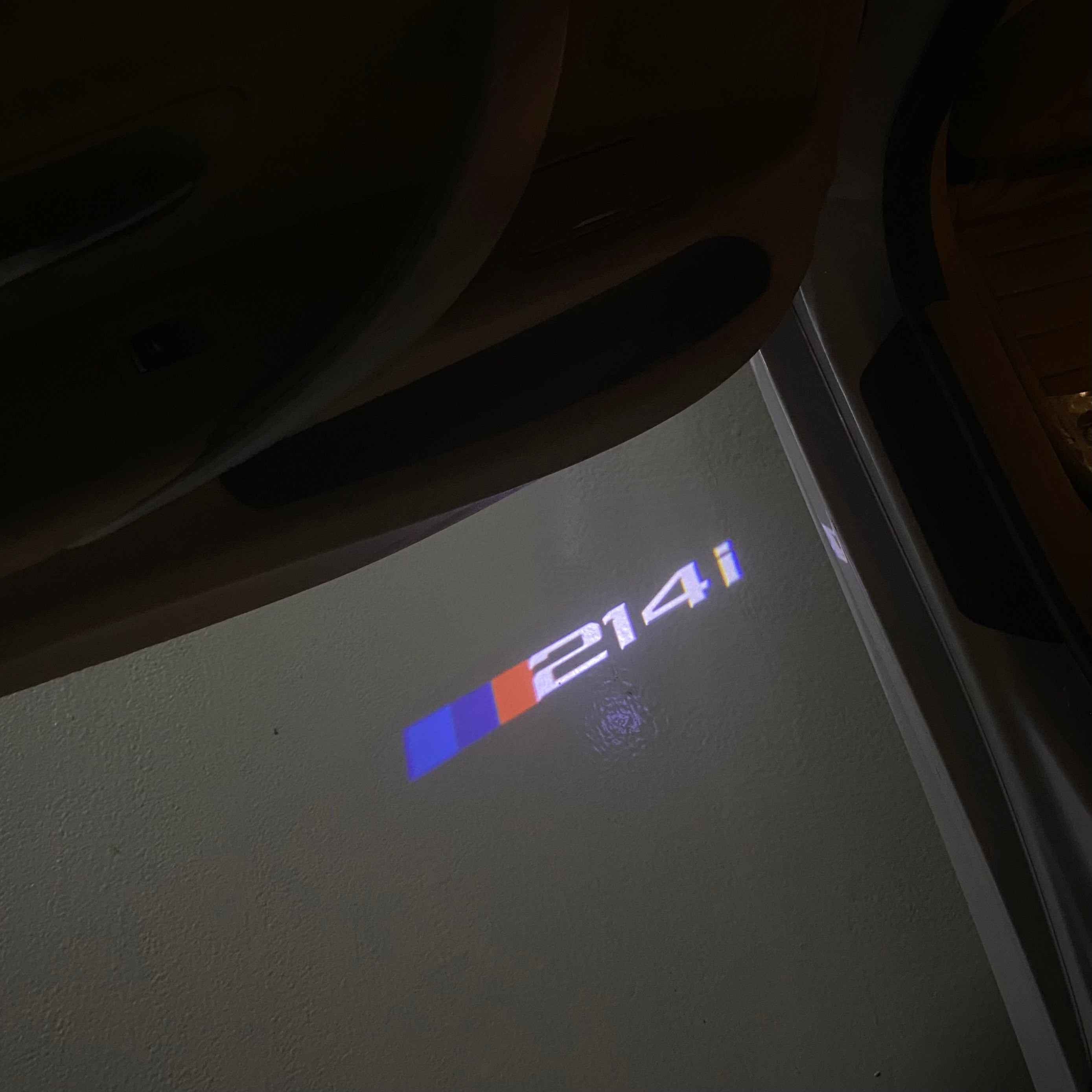 LUCES DE PROYECTOR DEL LOGOTIPO BMW M3 Nr.24 (cantidad 1 = 1 juegos / 2 luces de puerta)