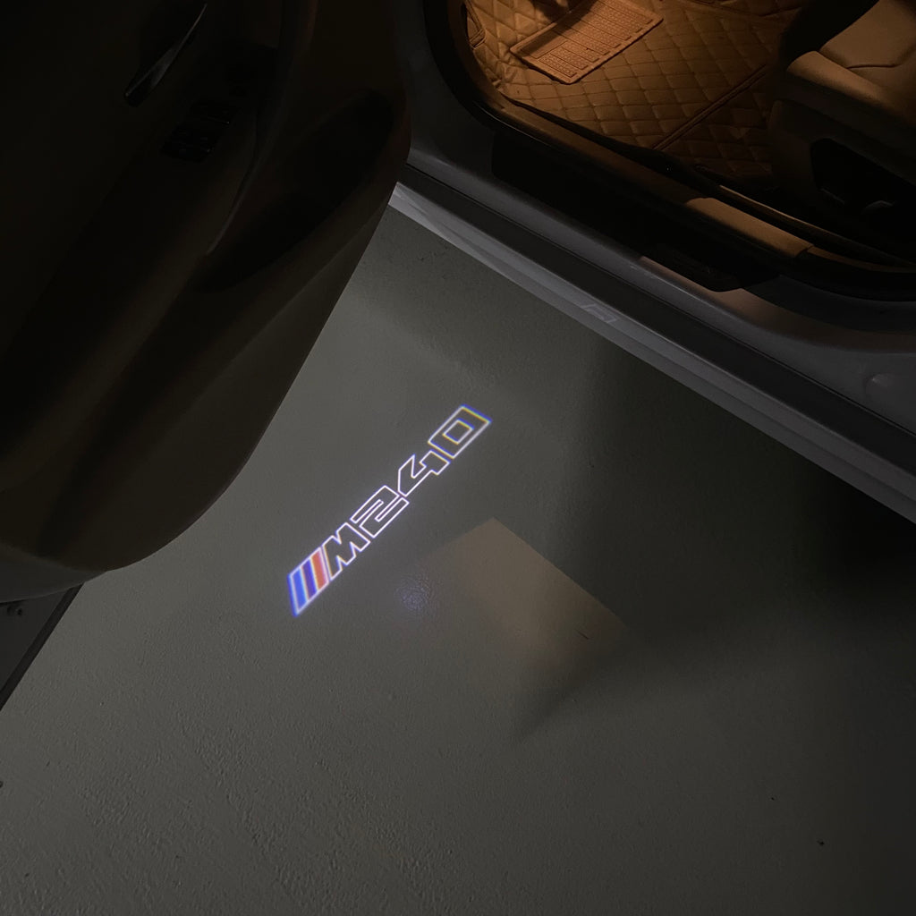 ÉCLAIRAGE DE PROJECTEUR BMW M3 LOGO Nr.24 (quantité 1 = 1 jeux / 2 feux de porte)