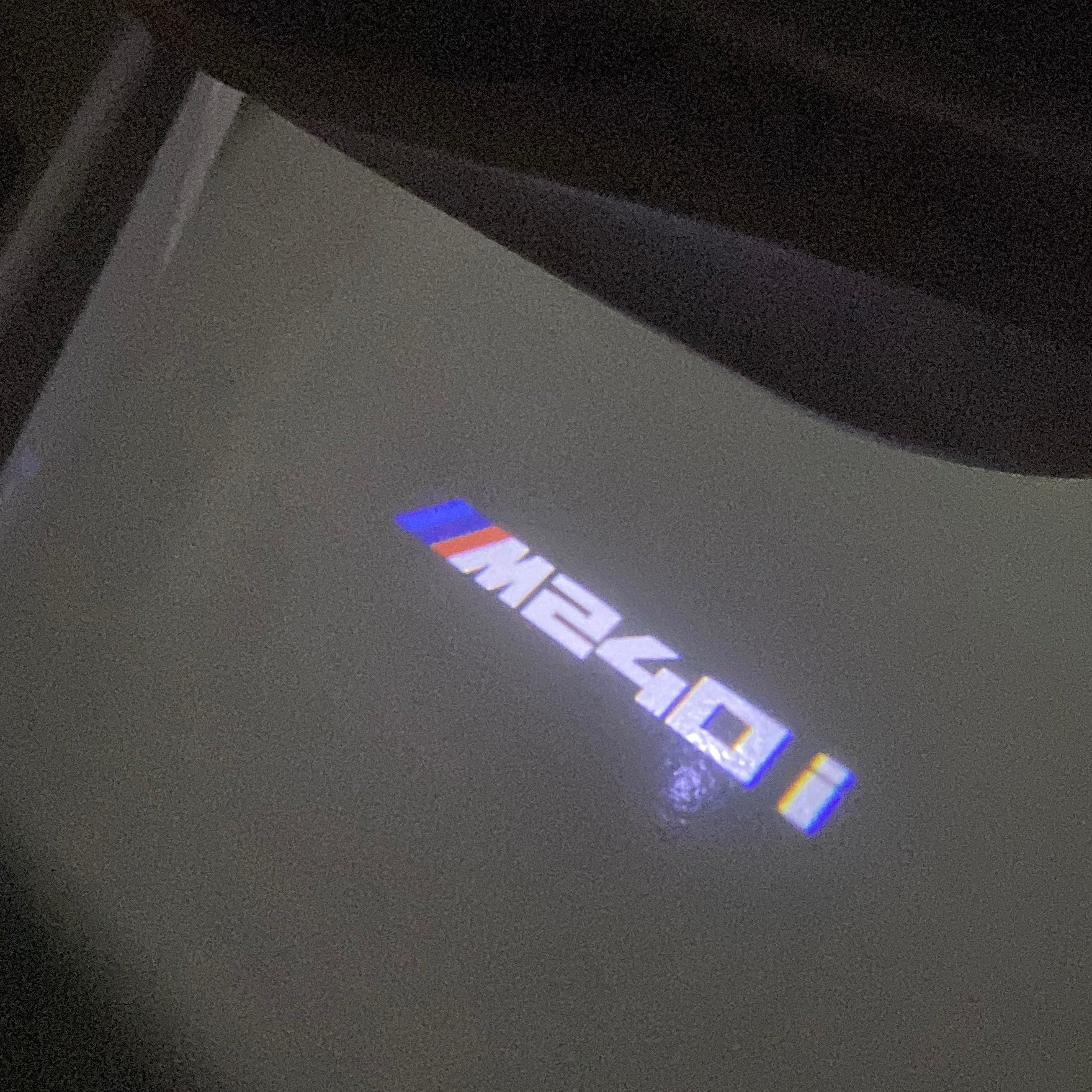 LUCES DE PROYECTOR DEL LOGOTIPO BMW M3 Nr.24 (cantidad 1 = 1 juegos / 2 luces de puerta)