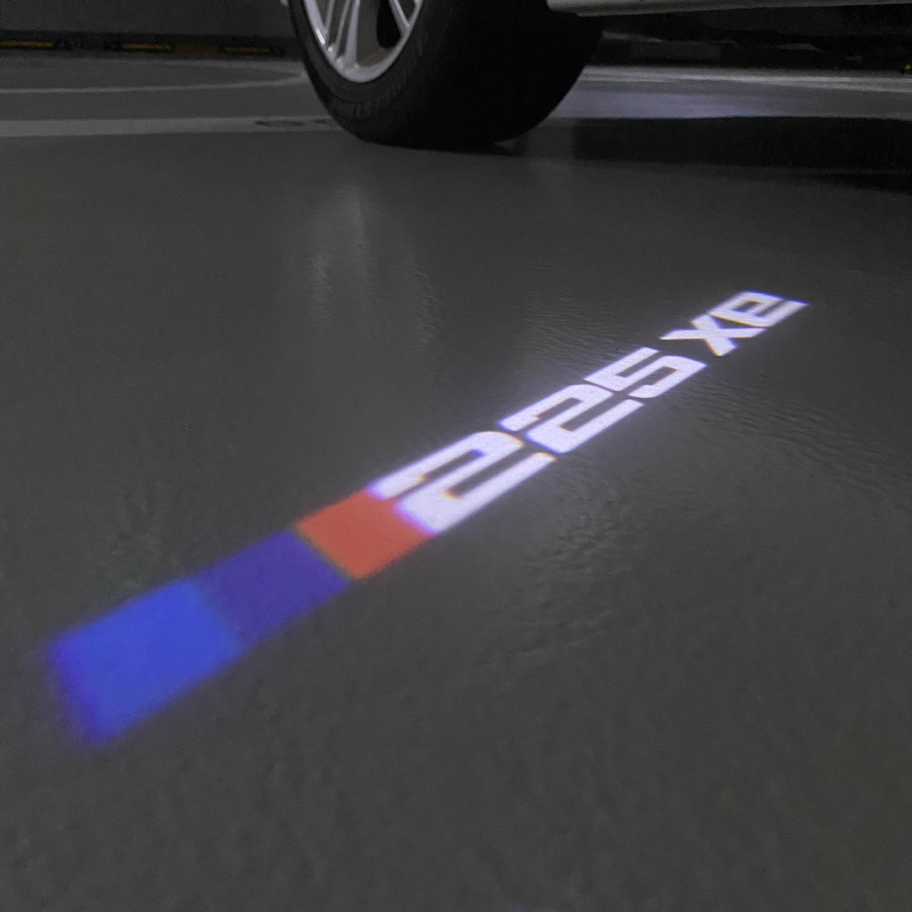 LUCES DE PROYECTOR DEL LOGOTIPO BMW M3 Nr.24 (cantidad 1 = 1 juegos / 2 luces de puerta)
