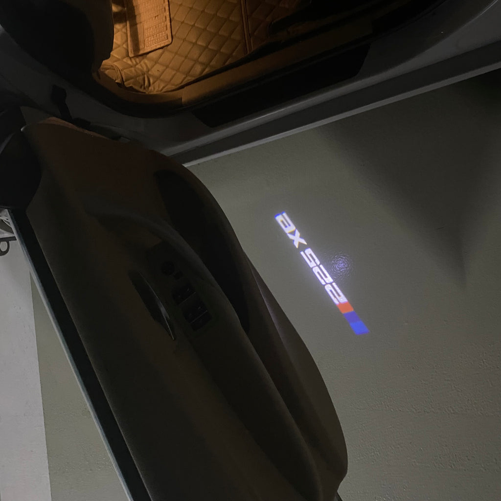 ÉCLAIRAGE DE PROJECTEUR BMW M3 LOGO Nr.24 (quantité 1 = 1 jeux / 2 feux de porte)