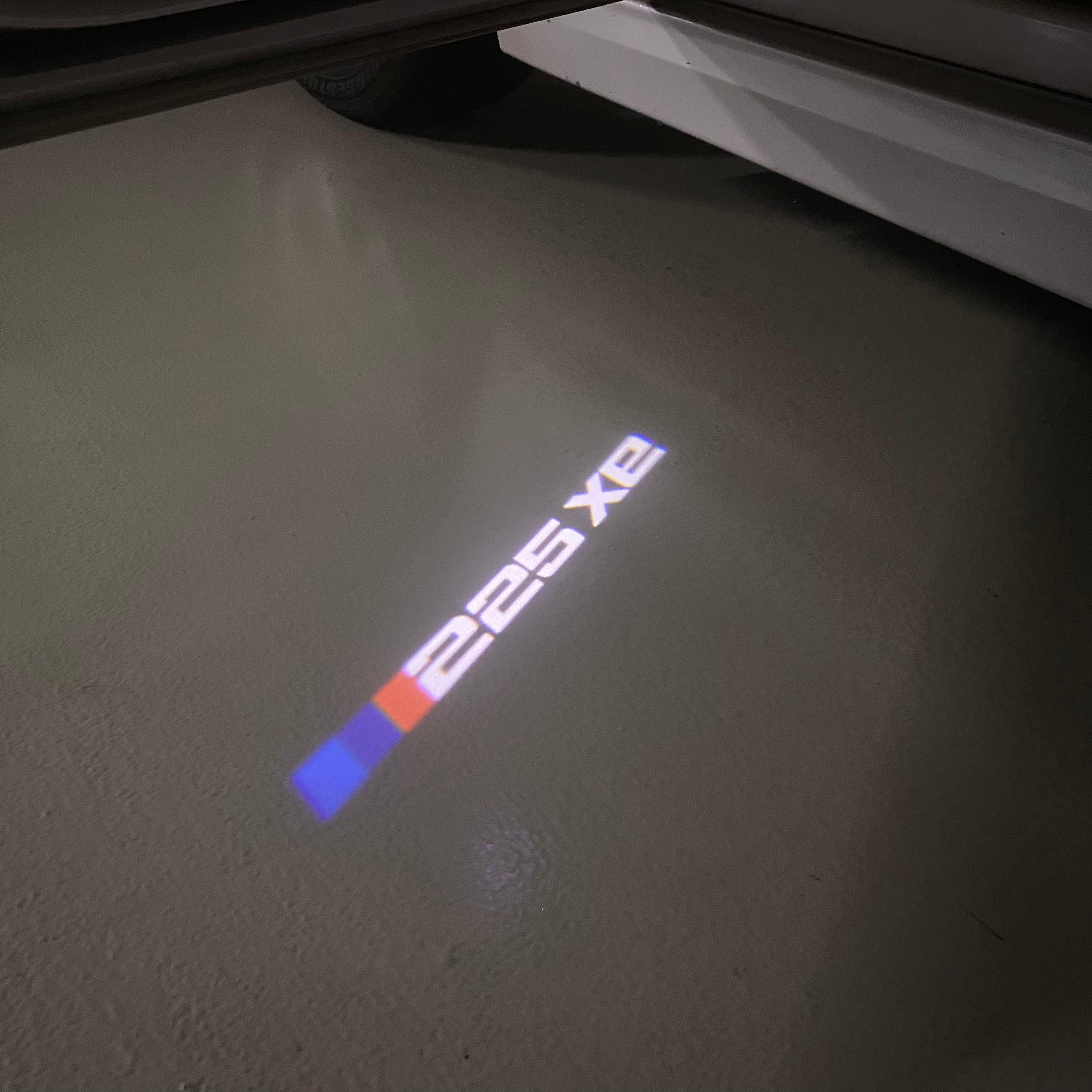 LUCES DE PROYECTOR DEL LOGOTIPO BMW M3 Nr.24 (cantidad 1 = 1 juegos / 2 luces de puerta)