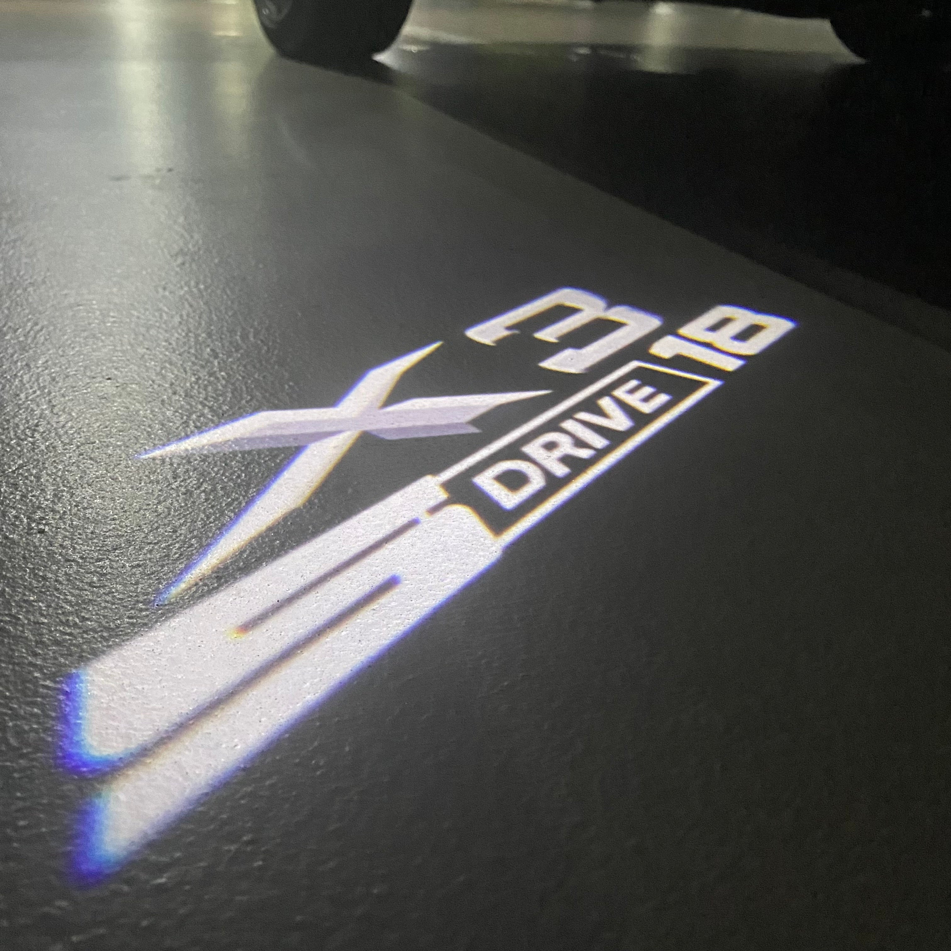 LUCES DE PROYECTOR DEL LOGOTIPO BMW M3 Nr.24 (cantidad 1 = 1 juegos / 2 luces de puerta)