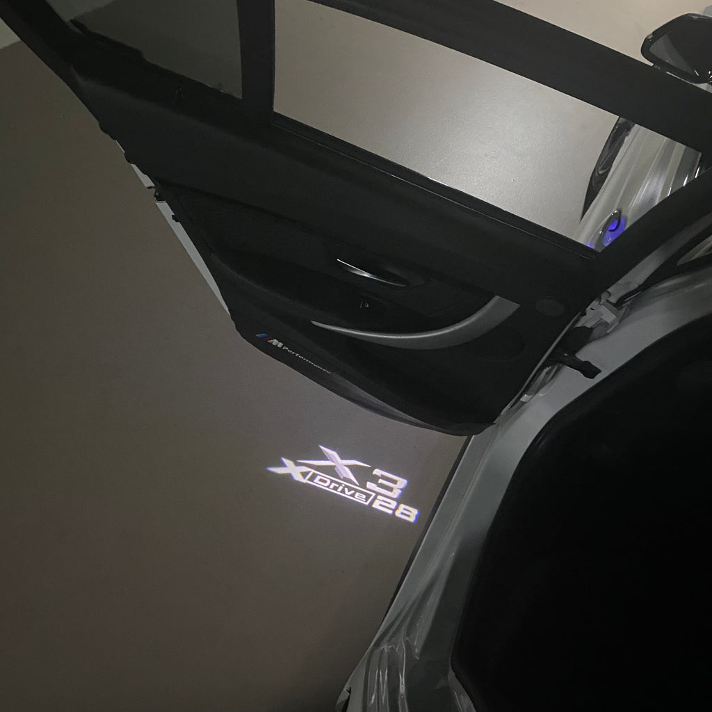 ÉCLAIRAGE DE PROJECTEUR BMW M3 LOGO Nr.24 (quantité 1 = 1 jeux / 2 feux de porte)