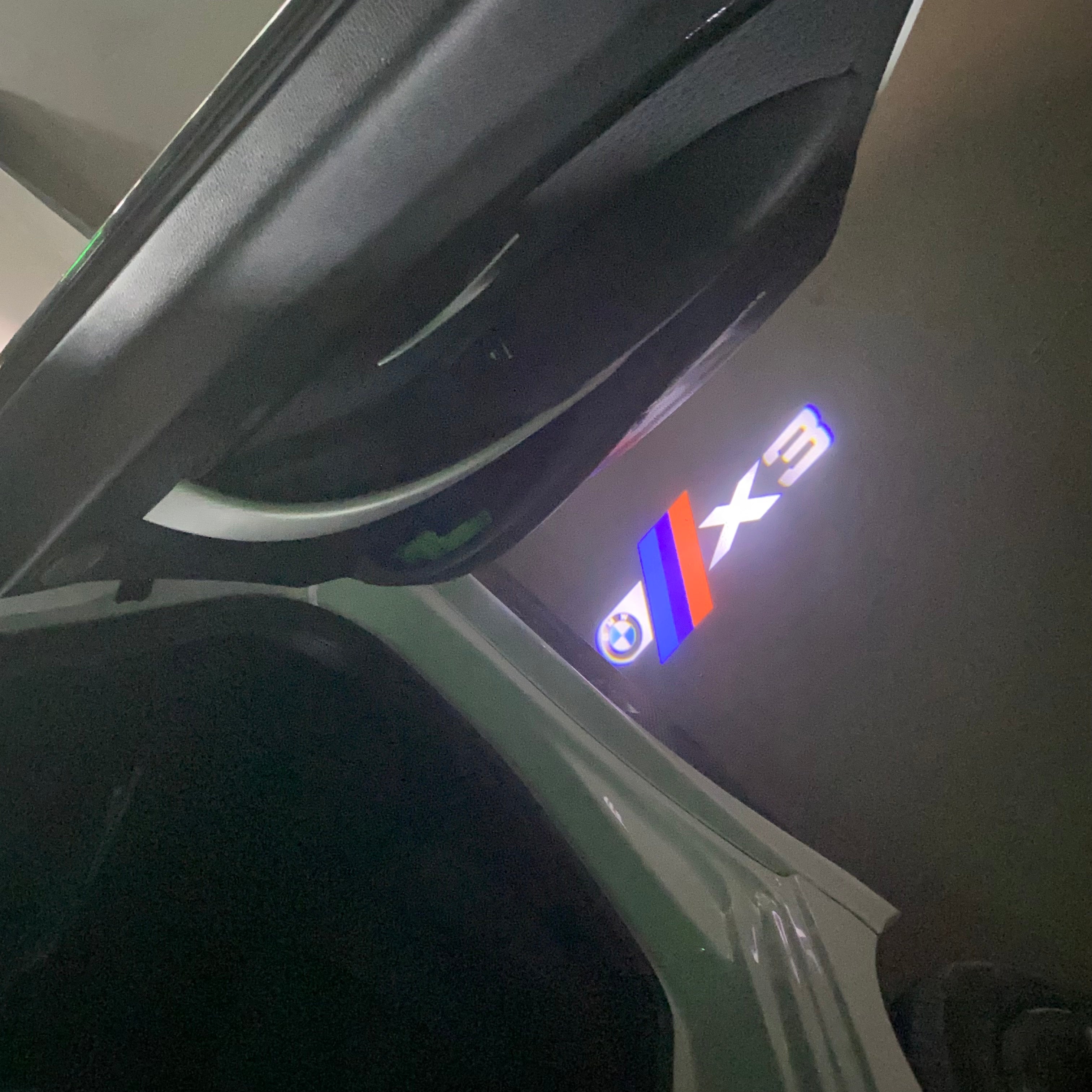 LUCES DE PROYECTOR DEL LOGOTIPO BMW M3 Nr.24 (cantidad 1 = 1 juegos / 2 luces de puerta)