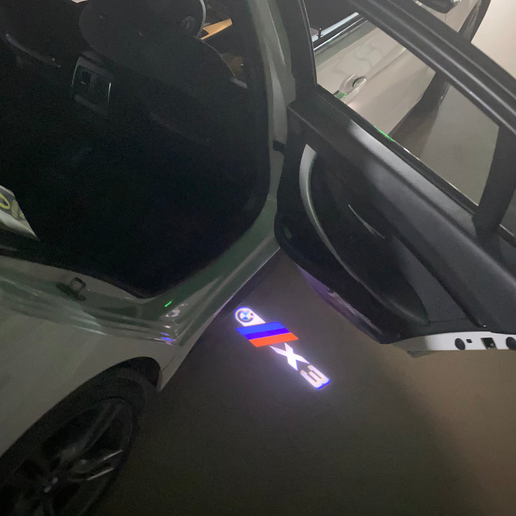 ÉCLAIRAGE DE PROJECTEUR BMW M3 LOGO Nr.24 (quantité 1 = 1 jeux / 2 feux de porte)
