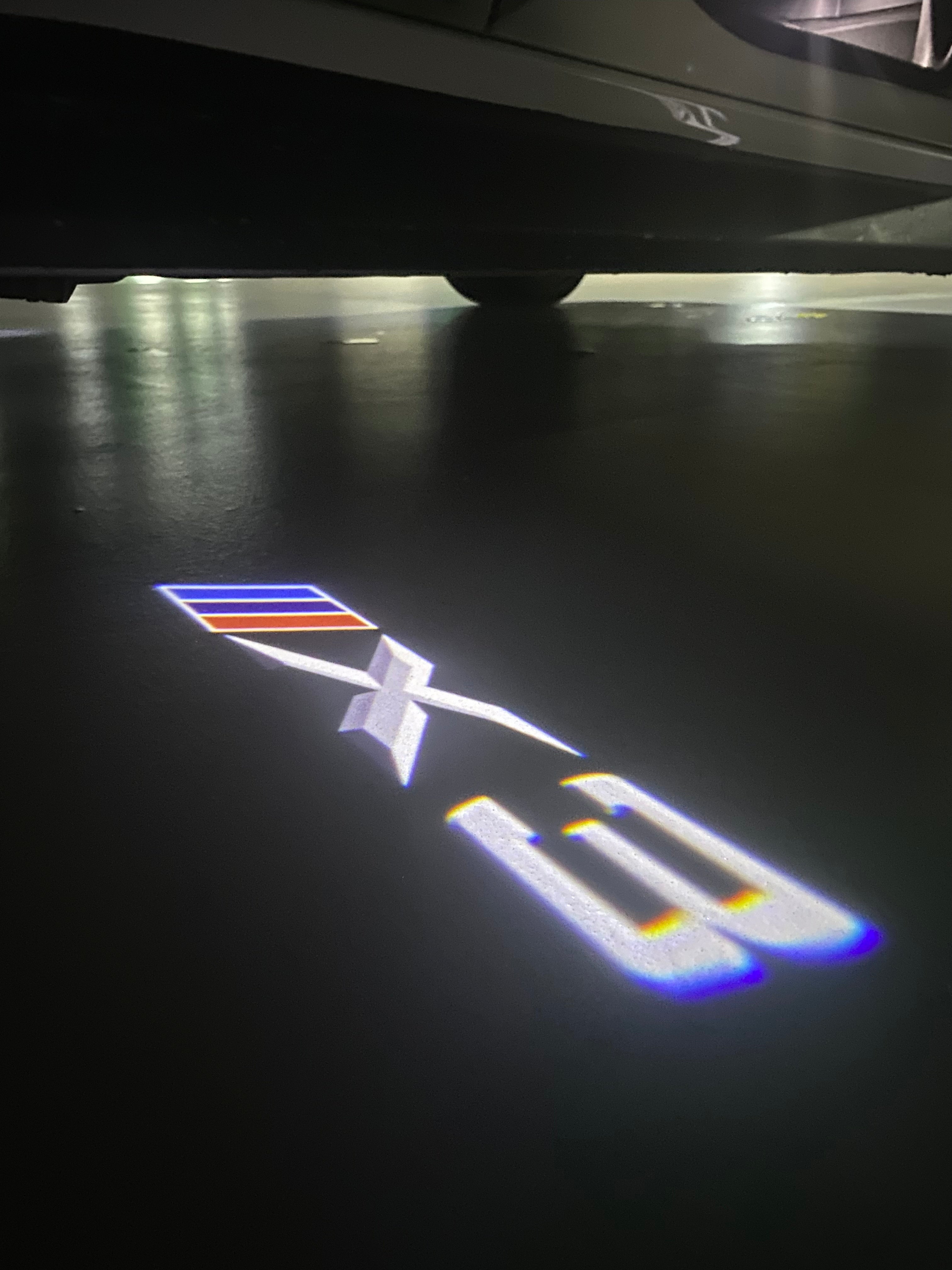 LUCES DE PROYECTOR DEL LOGOTIPO BMW M3 Nr.24 (cantidad 1 = 1 juegos / 2 luces de puerta)