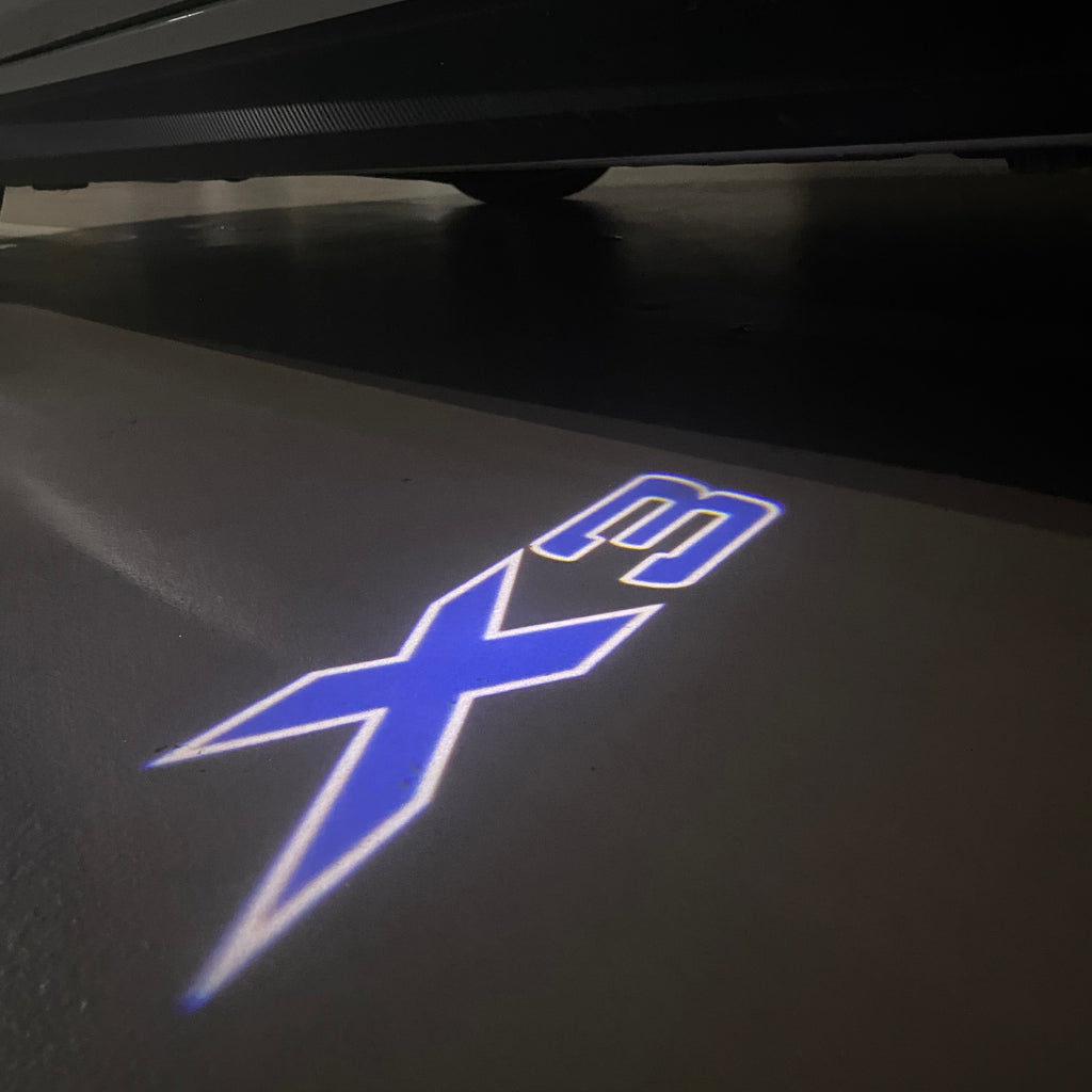 ÉCLAIRAGE DE PROJECTEUR BMW M3 LOGO Nr.24 (quantité 1 = 1 jeux / 2 feux de porte)
