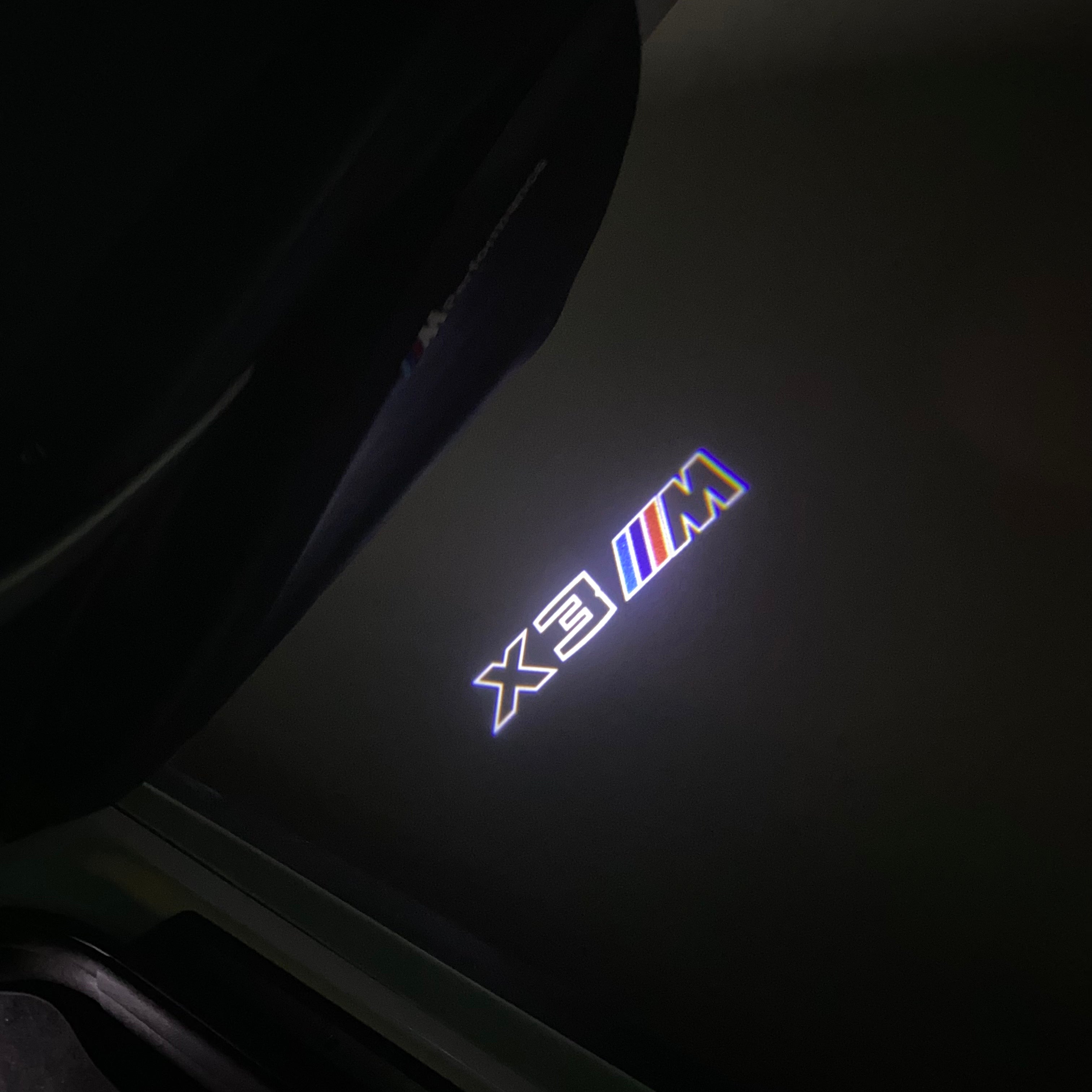 LUCES DE PROYECTOR DEL LOGOTIPO BMW M3 Nr.24 (cantidad 1 = 1 juegos / 2 luces de puerta)