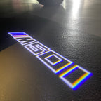ÉCLAIRAGE DE PROJECTEUR BMW M3 LOGO Nr.24 (quantité 1 = 1 jeux / 2 feux de porte)