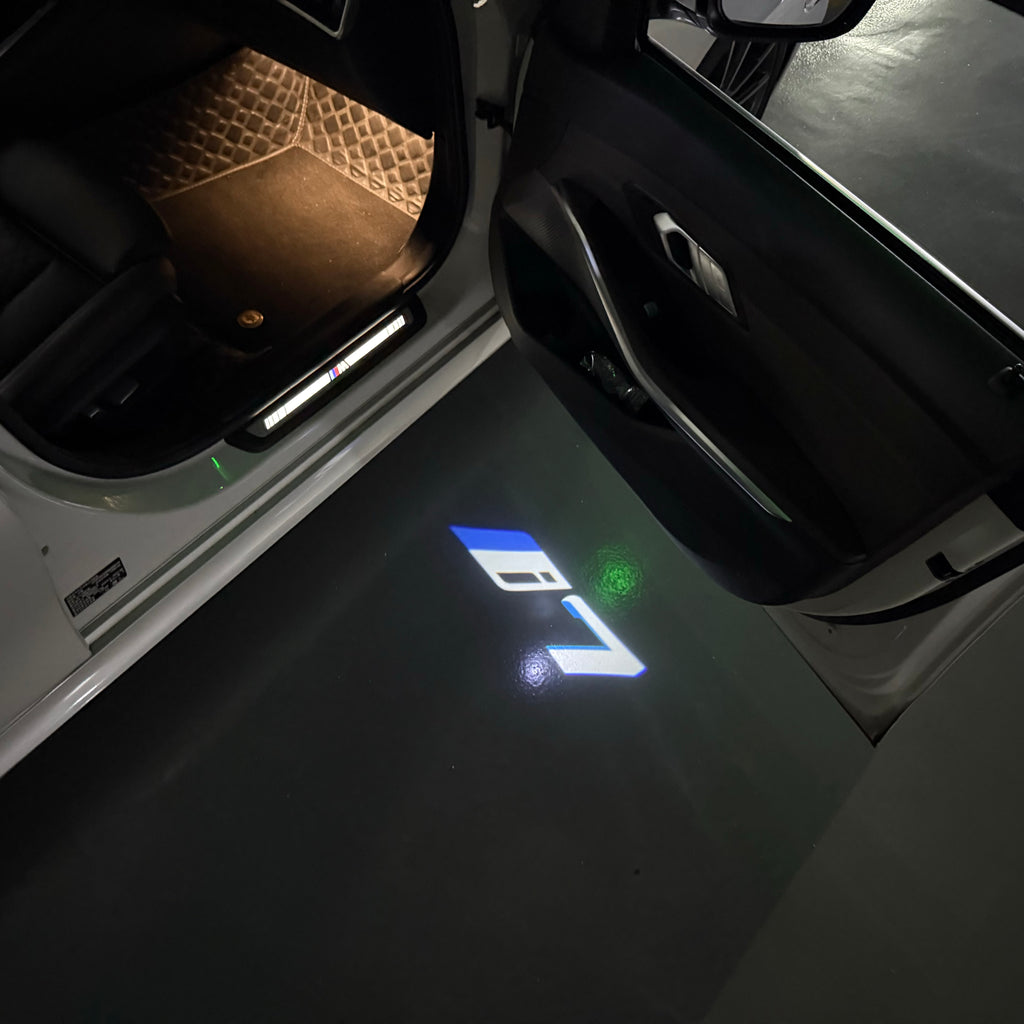 ÉCLAIRAGE DE PROJECTEUR BMW M3 LOGO Nr.24 (quantité 1 = 1 jeux / 2 feux de porte)