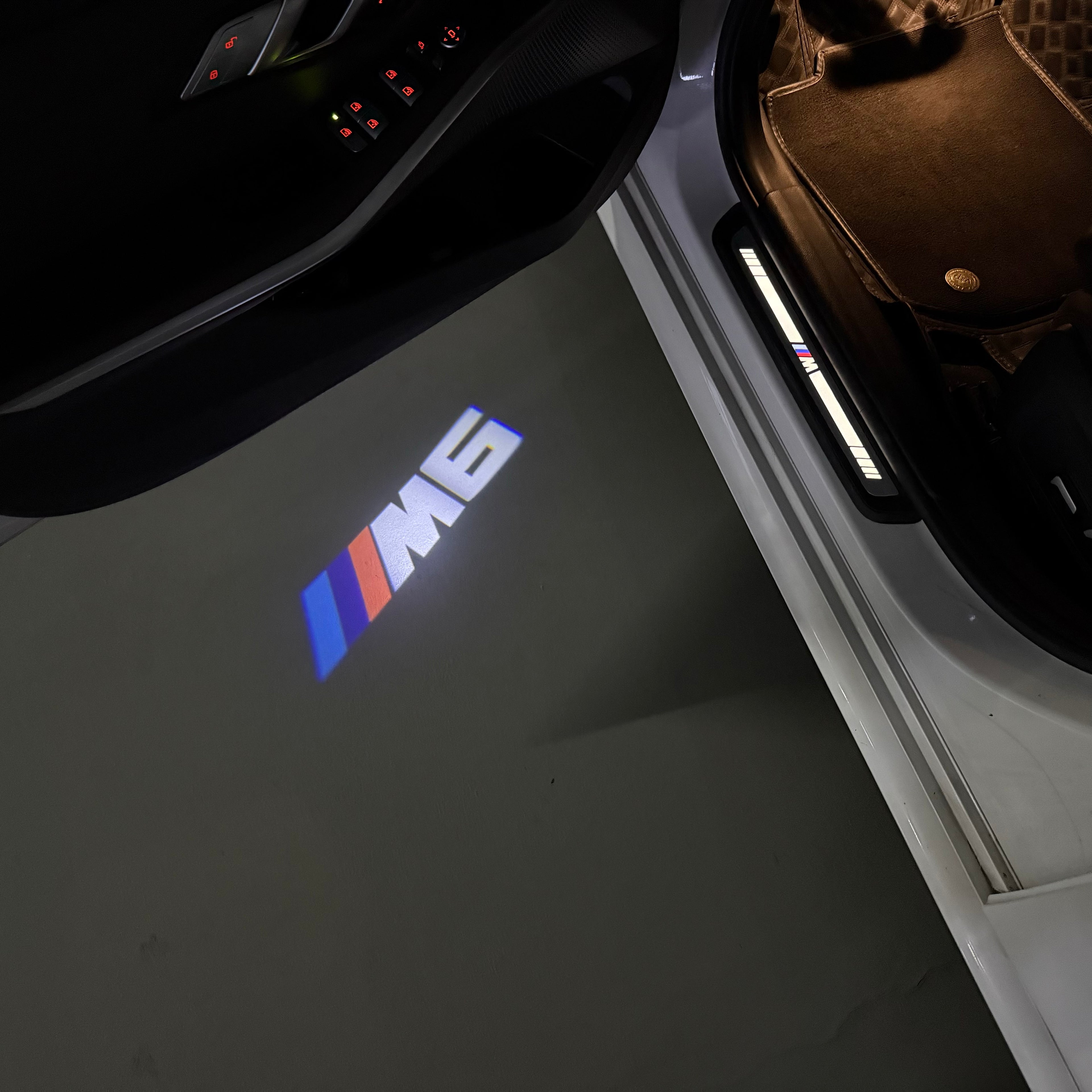 LUCES DE PROYECTOR DEL LOGOTIPO BMW M3 Nr.24 (cantidad 1 = 1 juegos / 2 luces de puerta)