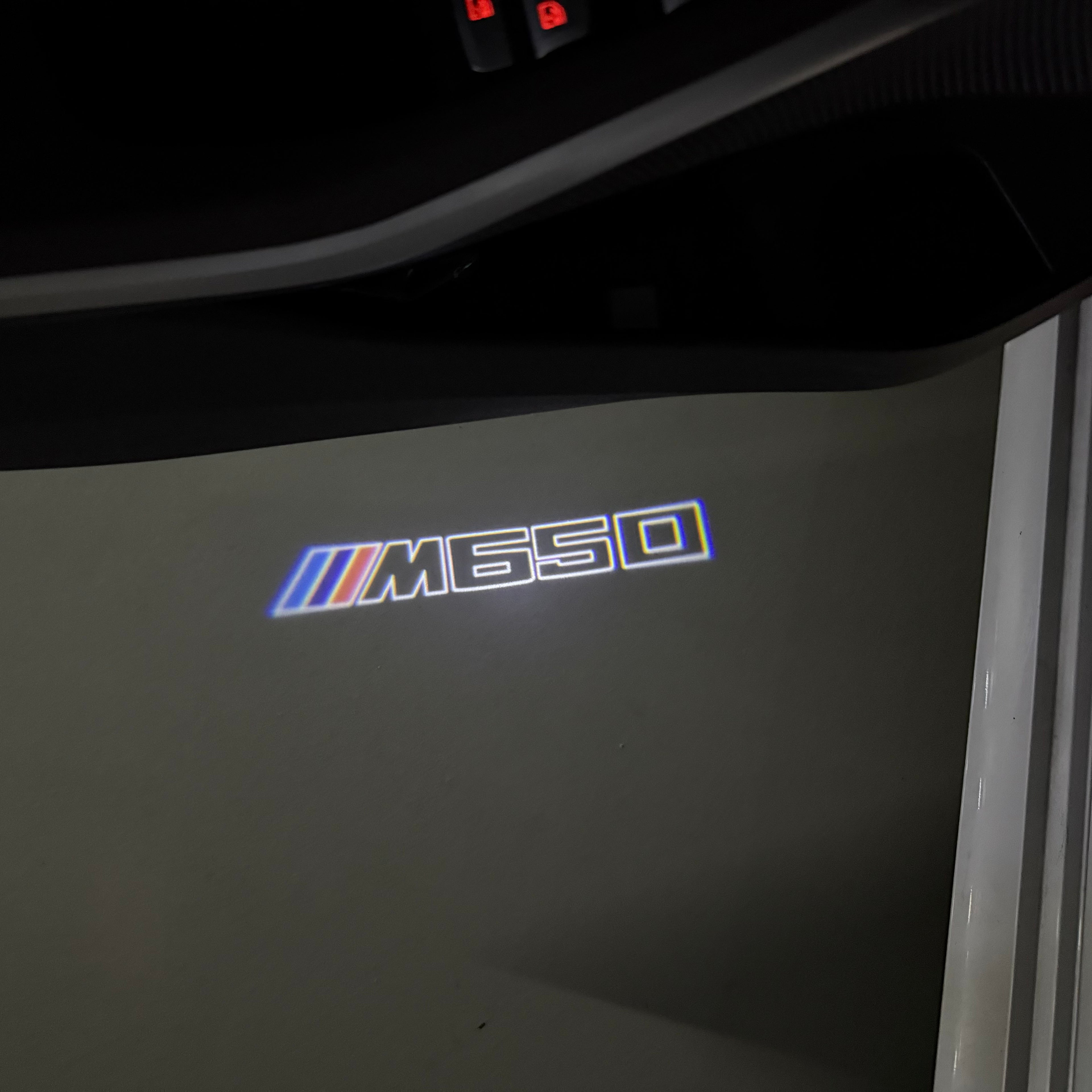 LUCES DE PROYECTOR DEL LOGOTIPO BMW M3 Nr.24 (cantidad 1 = 1 juegos / 2 luces de puerta)