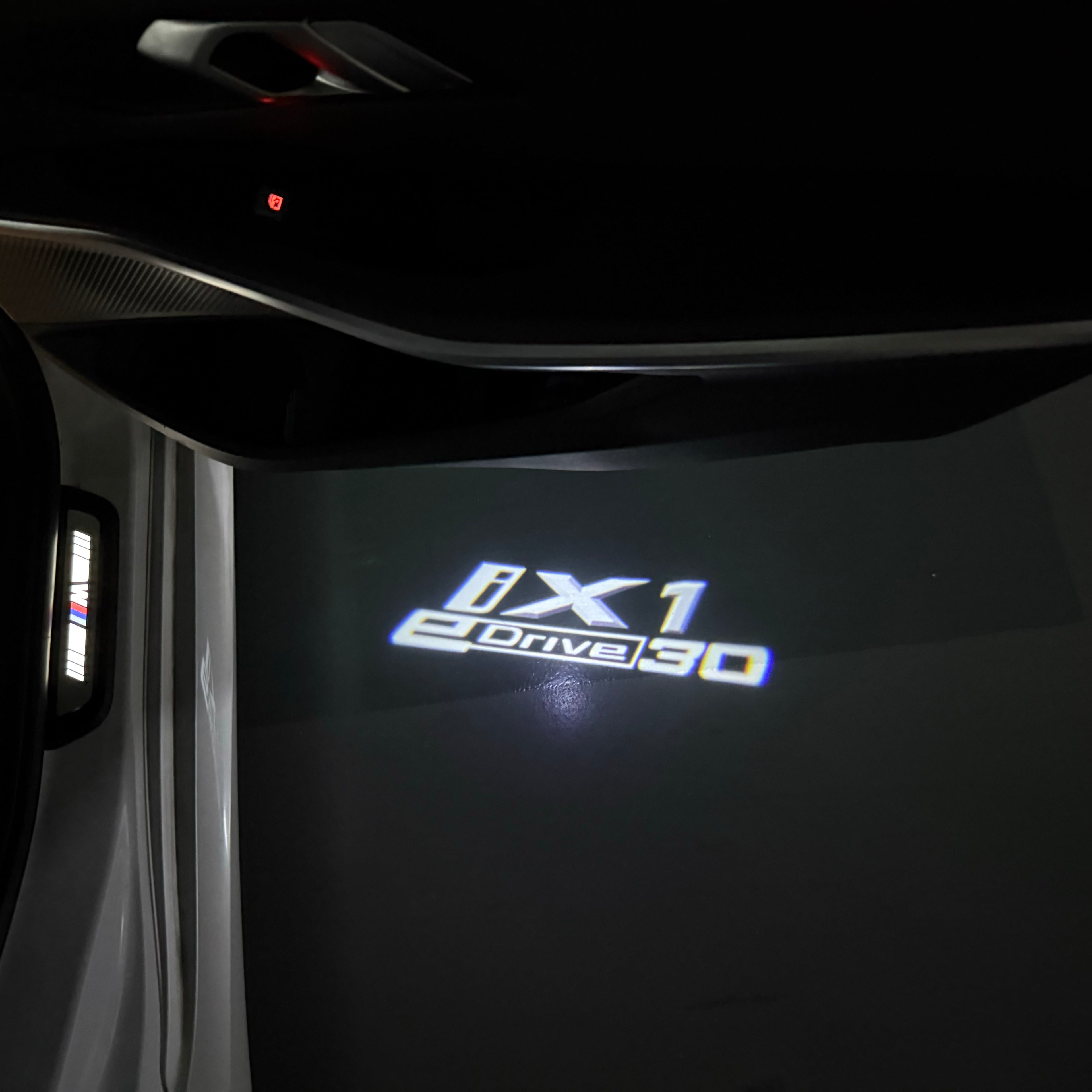 LUCES DE PROYECTOR DEL LOGOTIPO BMW M3 Nr.24 (cantidad 1 = 1 juegos / 2 luces de puerta)