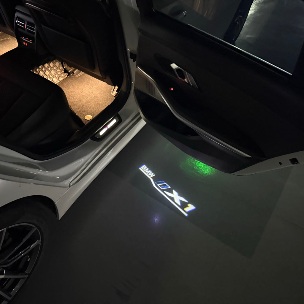 LUCES DE PROYECTOR DEL LOGOTIPO BMW M3 Nr.24 (cantidad 1 = 1 juegos / 2 luces de puerta)